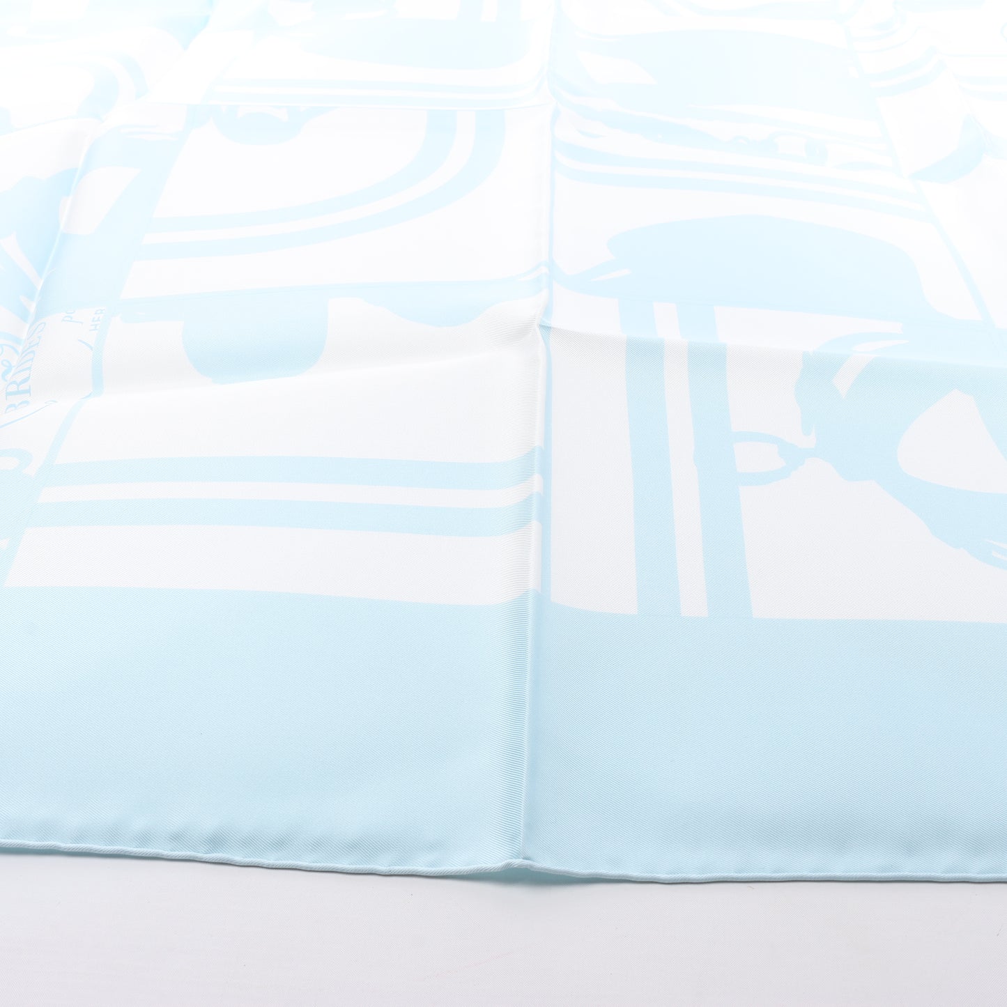 Hermès Carré 90 „EN DESORDRE“ Schal aus 100 % Seide in Blau