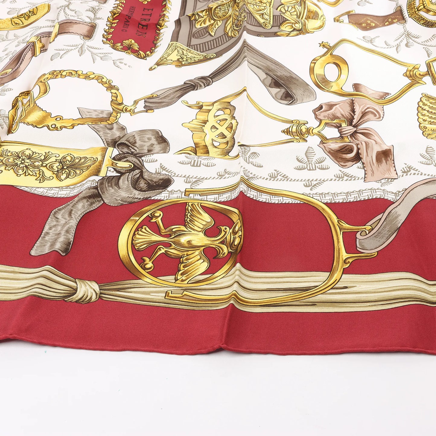 Hermès Carré 90 „ETRIERS“ Seidentaschentuch in Rot