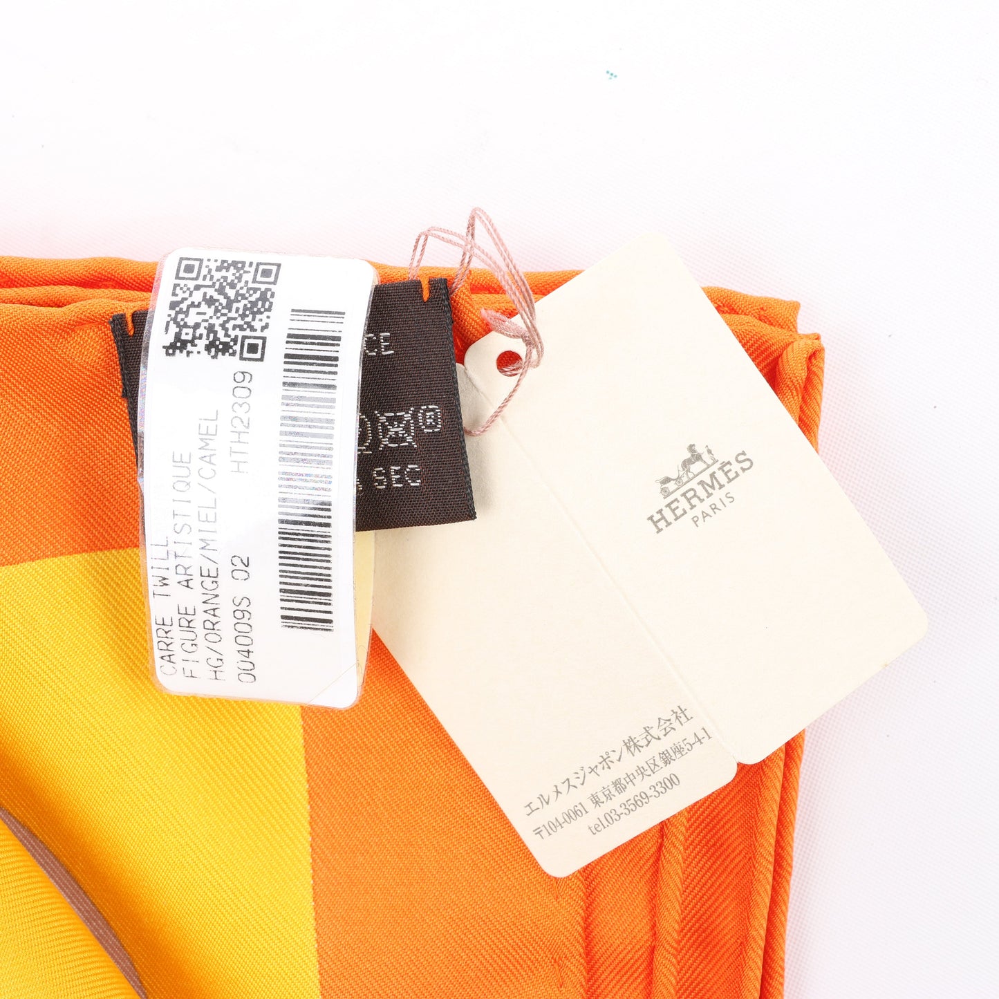 Hermès Carré 90 „FIGURE ARTISTIQUE“ Schal aus 100 % Seide in Orange