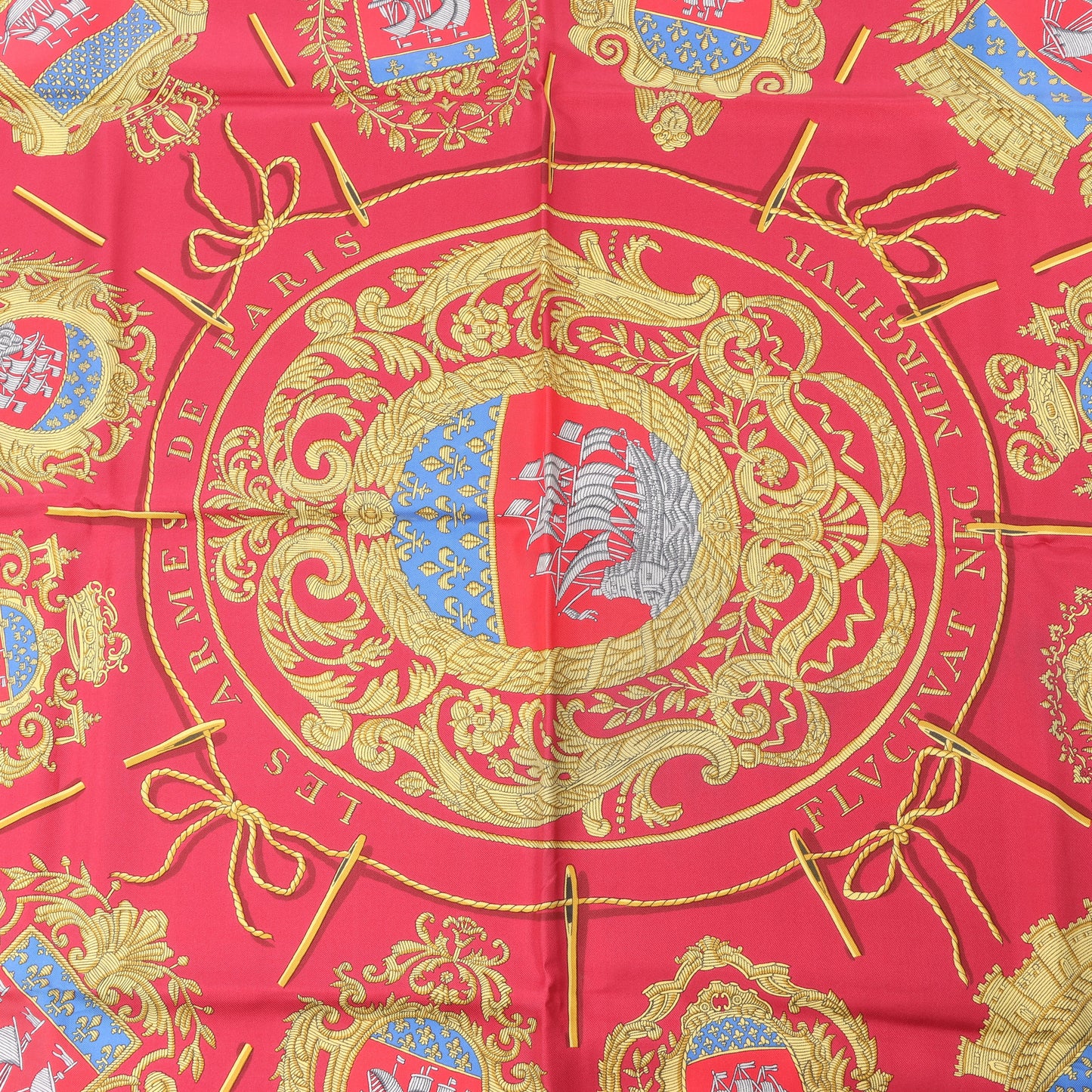 Hermès Carré 90 "FLVCTVAT NEC MERGITVR" 100% Silk Scarf in Green x Red