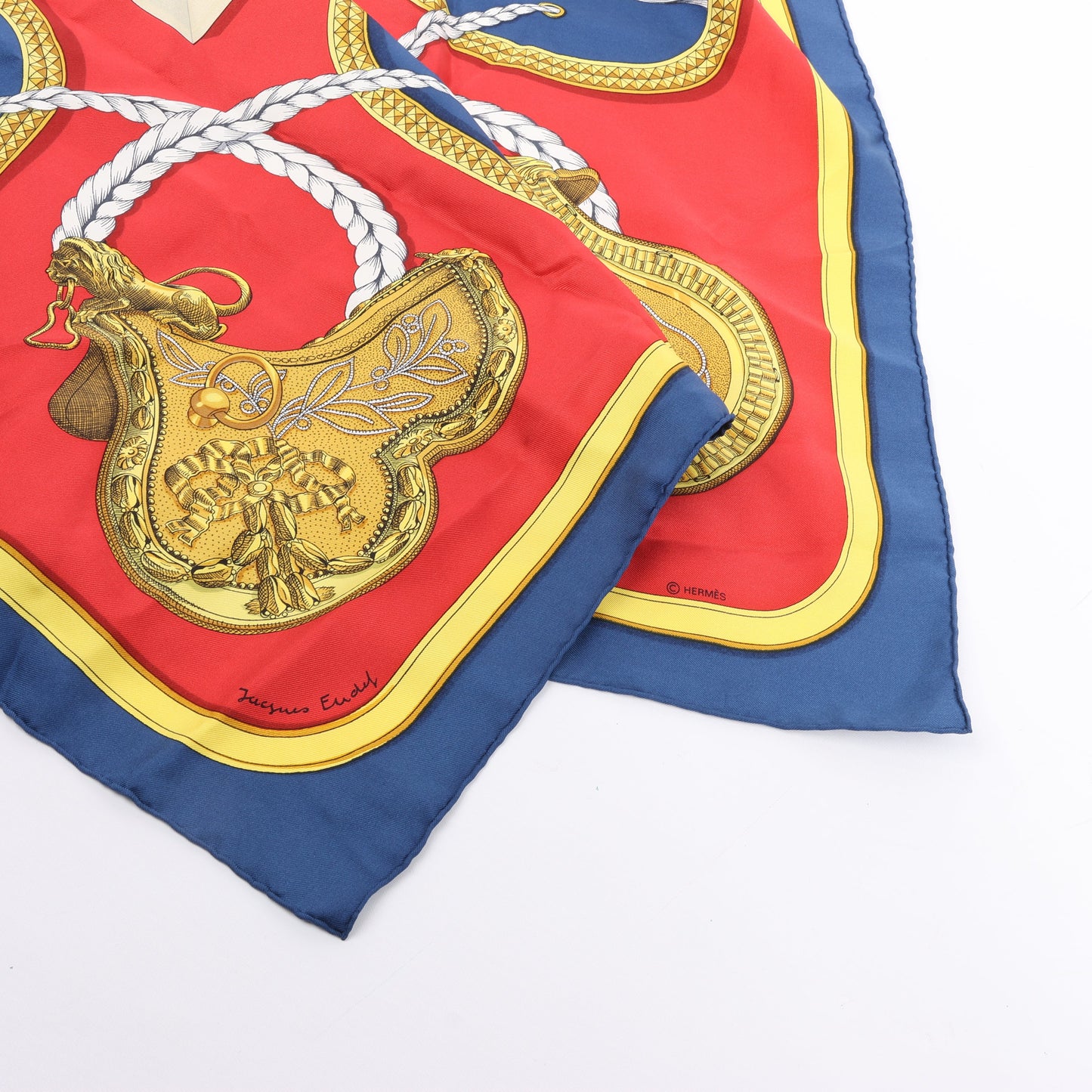Carré Hermès Carré 90 « GRAND APPARAT » 100 % soie, bleu marine x rouge
