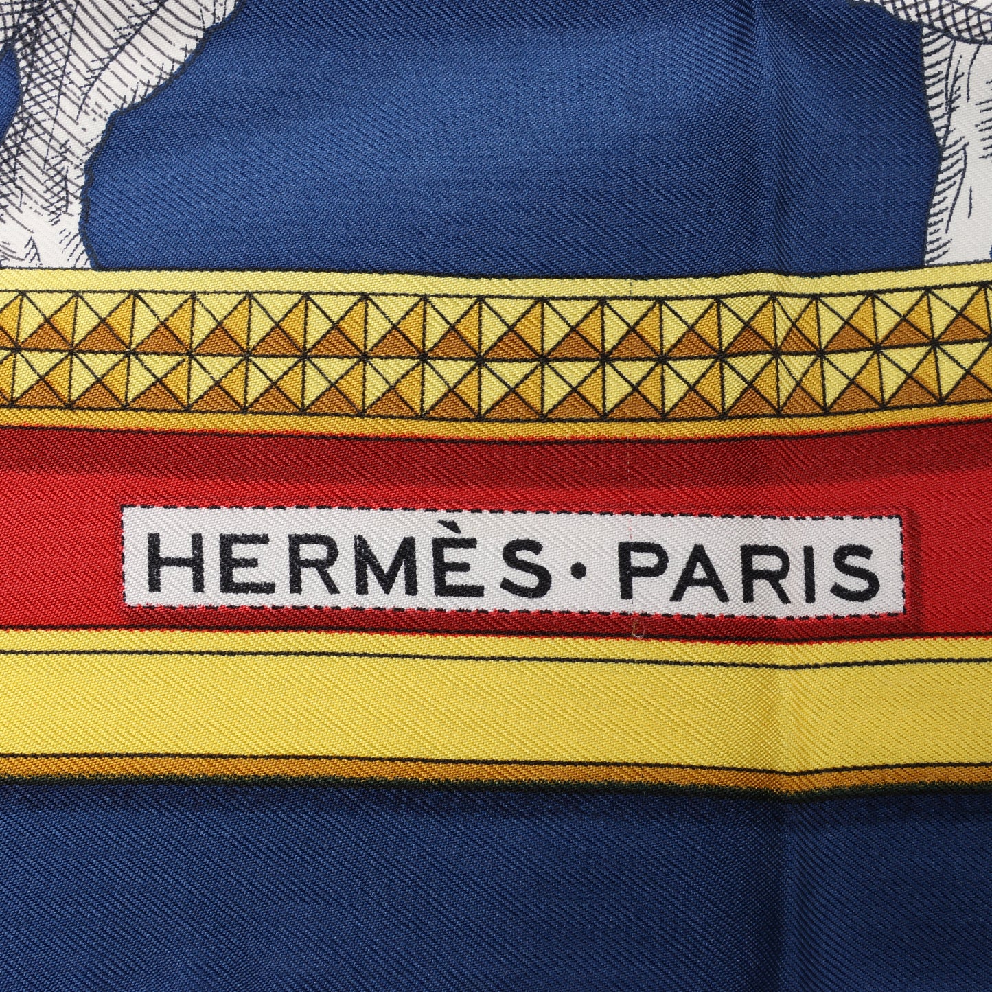 Carré Hermès Carré 90 « GRAND APPARAT » 100 % soie, bleu marine x rouge