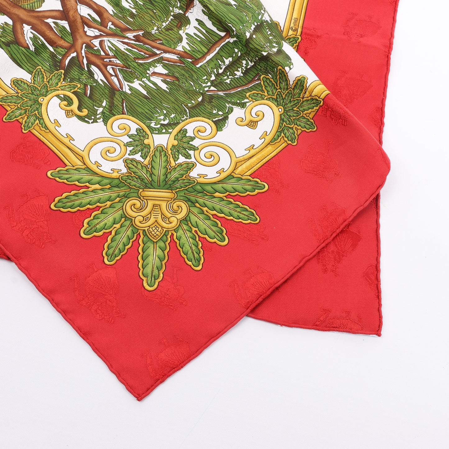 Hermès Carré 90 „Joies d'Hiver“ Schal aus 100 % Seide in Rot