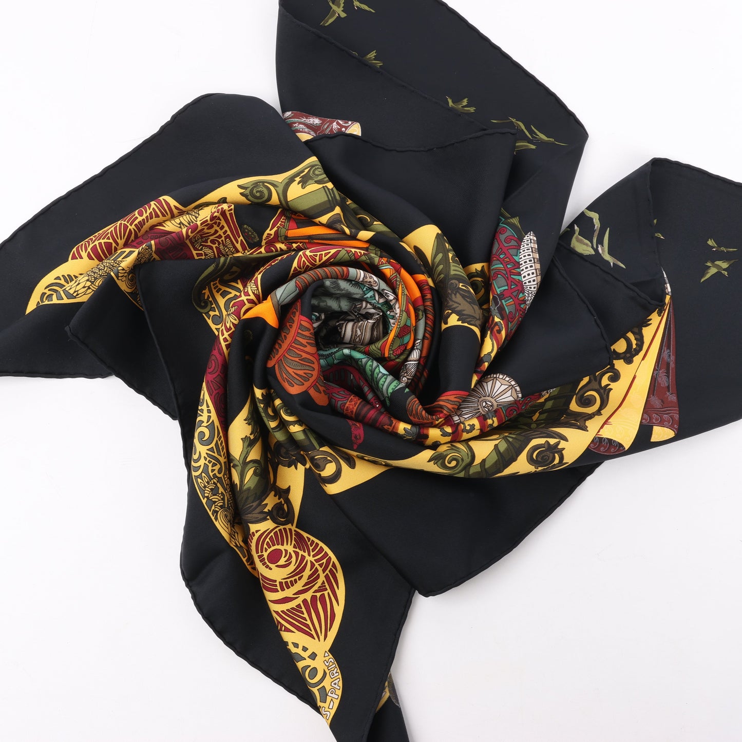 Hermès Carré 90 "L ATLANTIDE" 100% Seidenschal in Schwarz