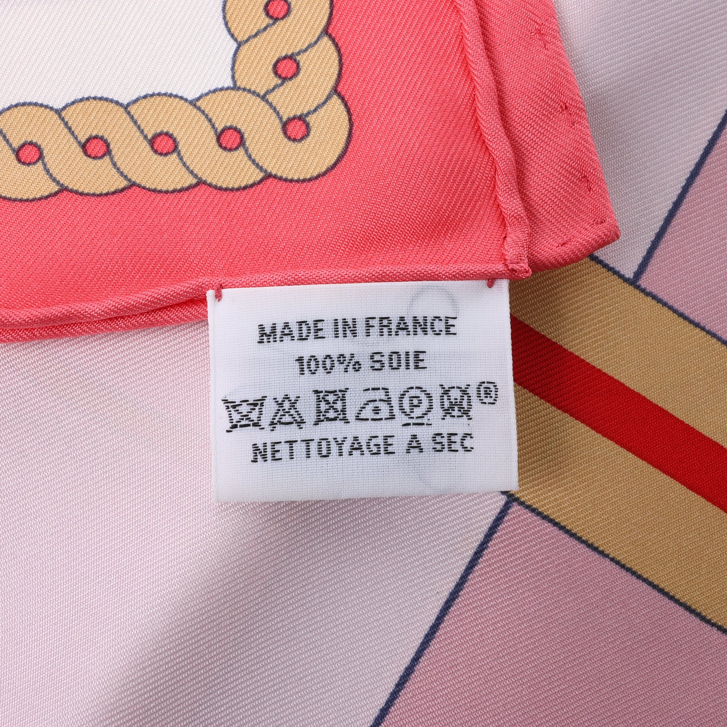 Hermès Carré 90 „LA BERLINE BAYADERE“ Schal aus 100 % Seide in Rosa