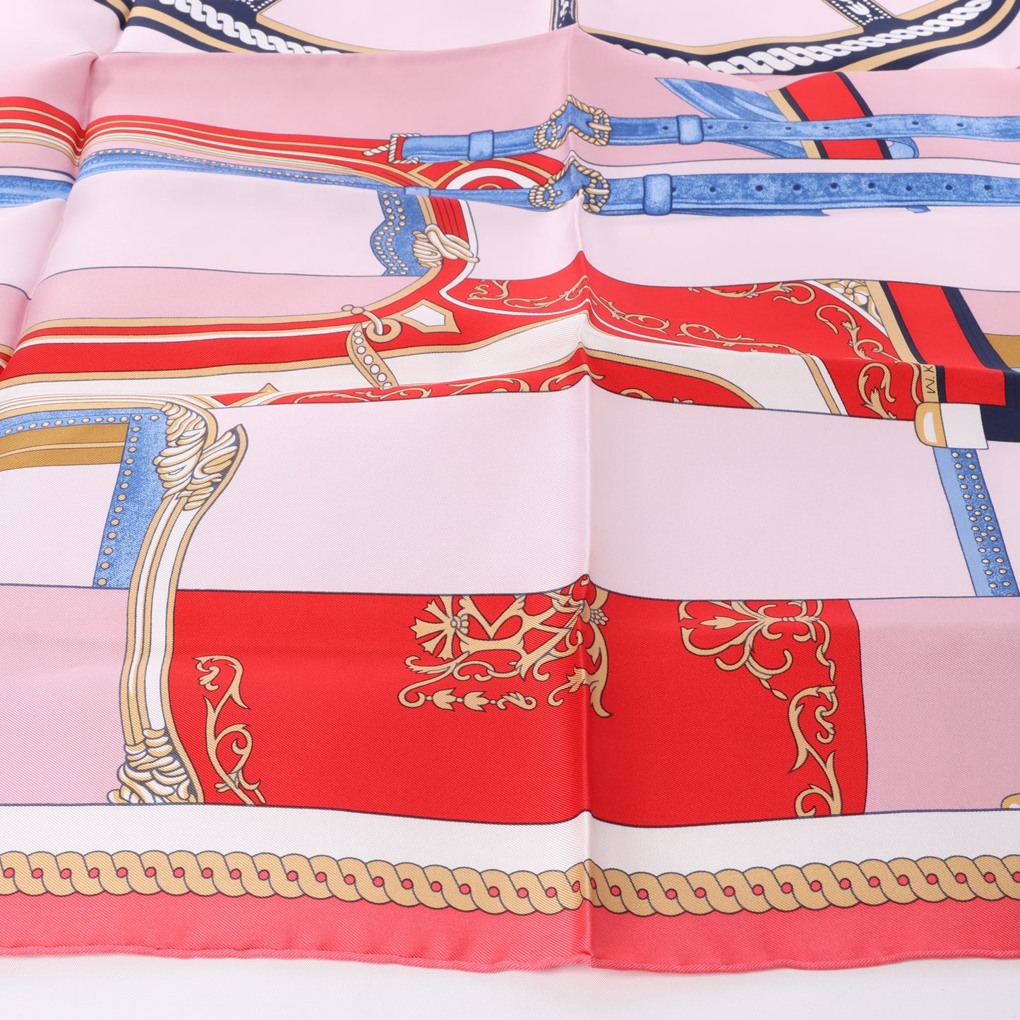Hermès Carré 90 "LA BERLINE BAYADERE" 100% Silk Scarf in Pink
