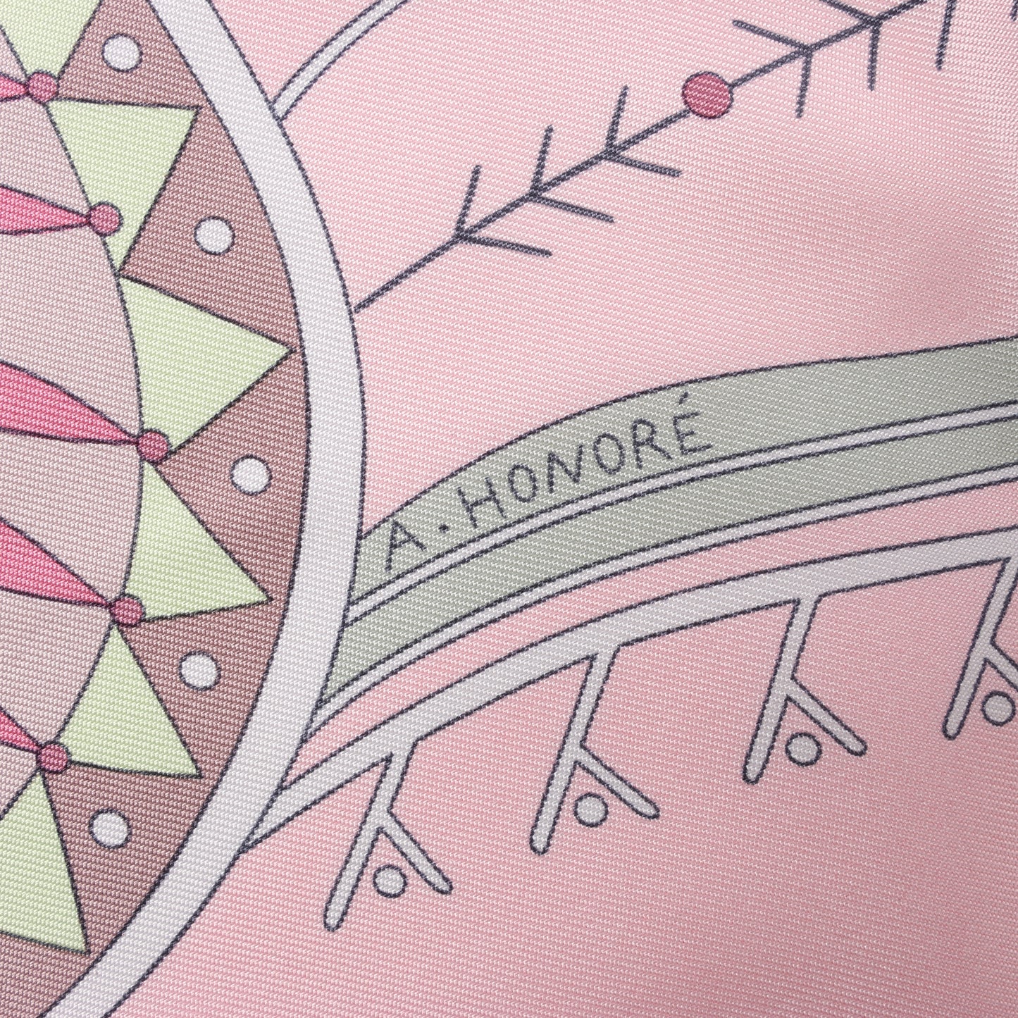 Hermès Carré 90 "LA VIE DU GRAND NORD" 100% Silk Scarf in Pink