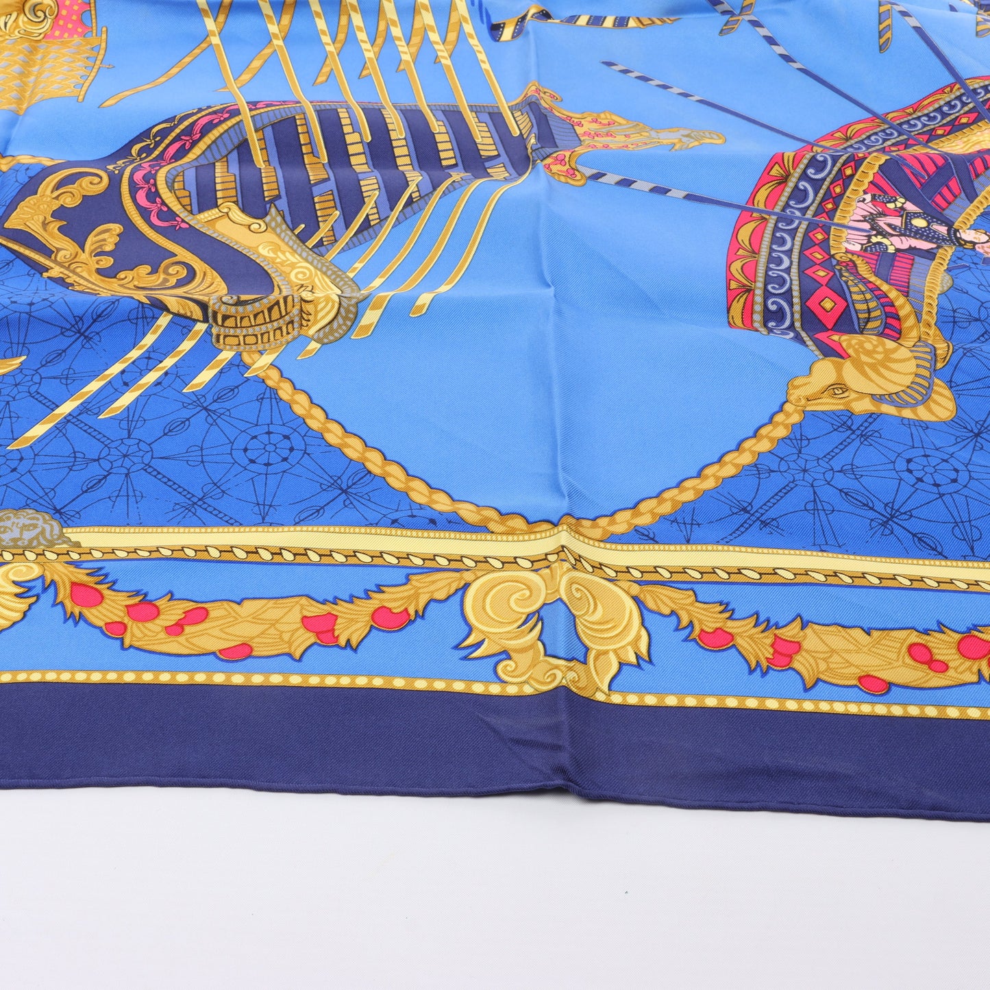 Hermès Carré 90 „LES BISSONE DE VENISE“ Schal aus 100 % Seide in Blau