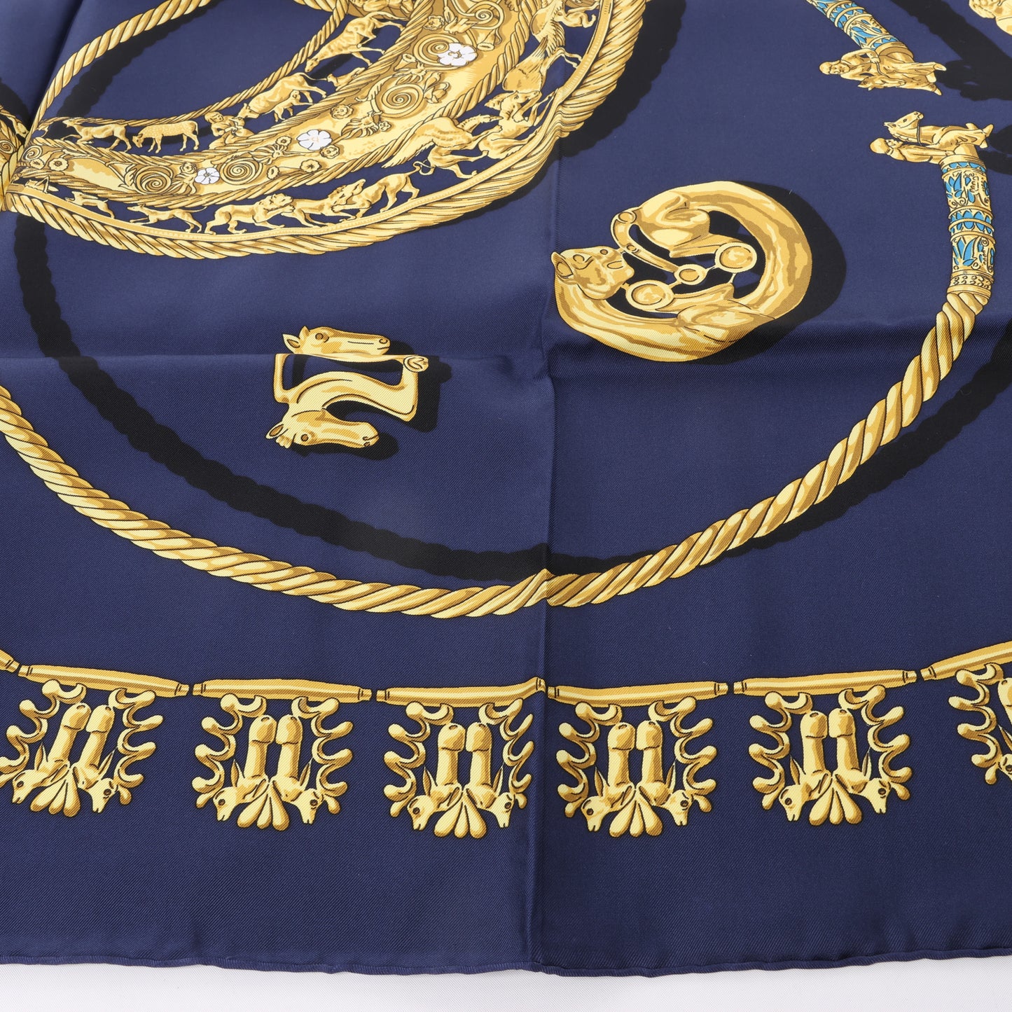 Hermès Carré 90 "LES CAVALIERS D'OR" 100% Silk Scarf in Navy Blue