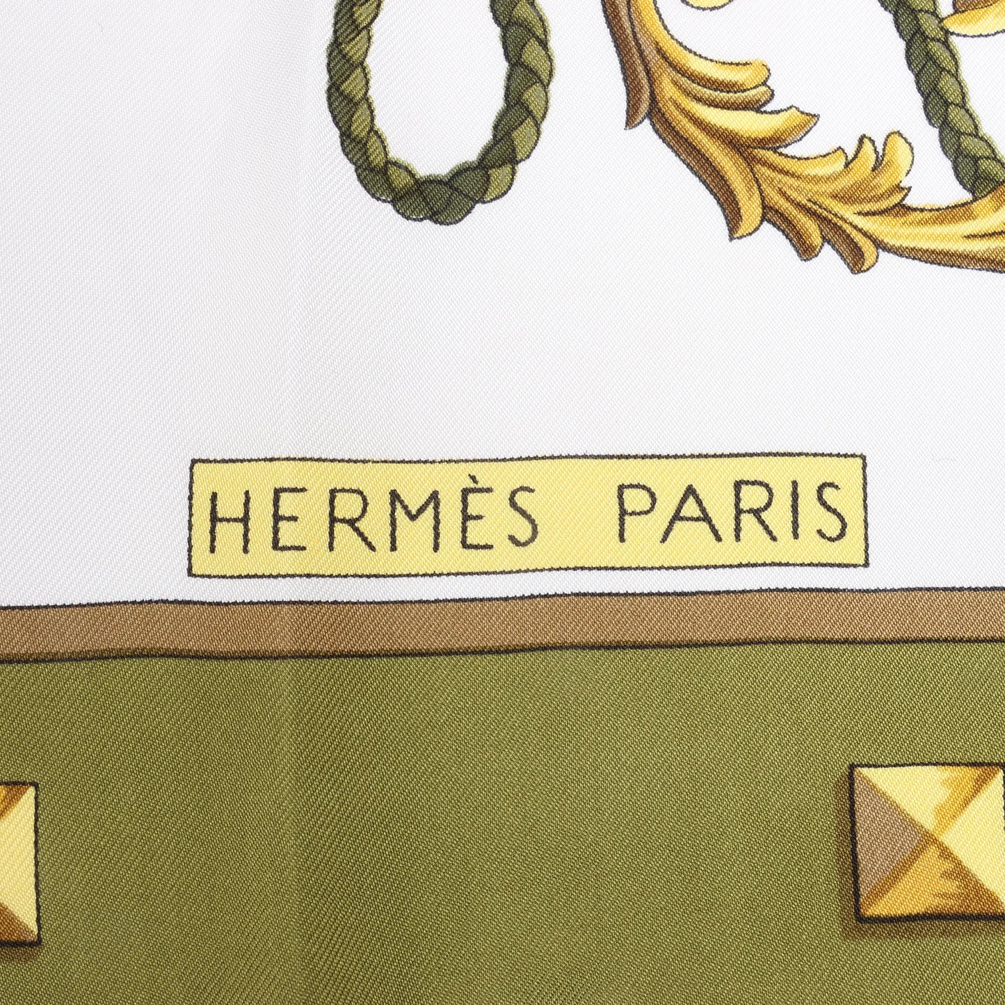 Hermès Carré 90 „LES CLES“ Seidentaschentuch in Khaki