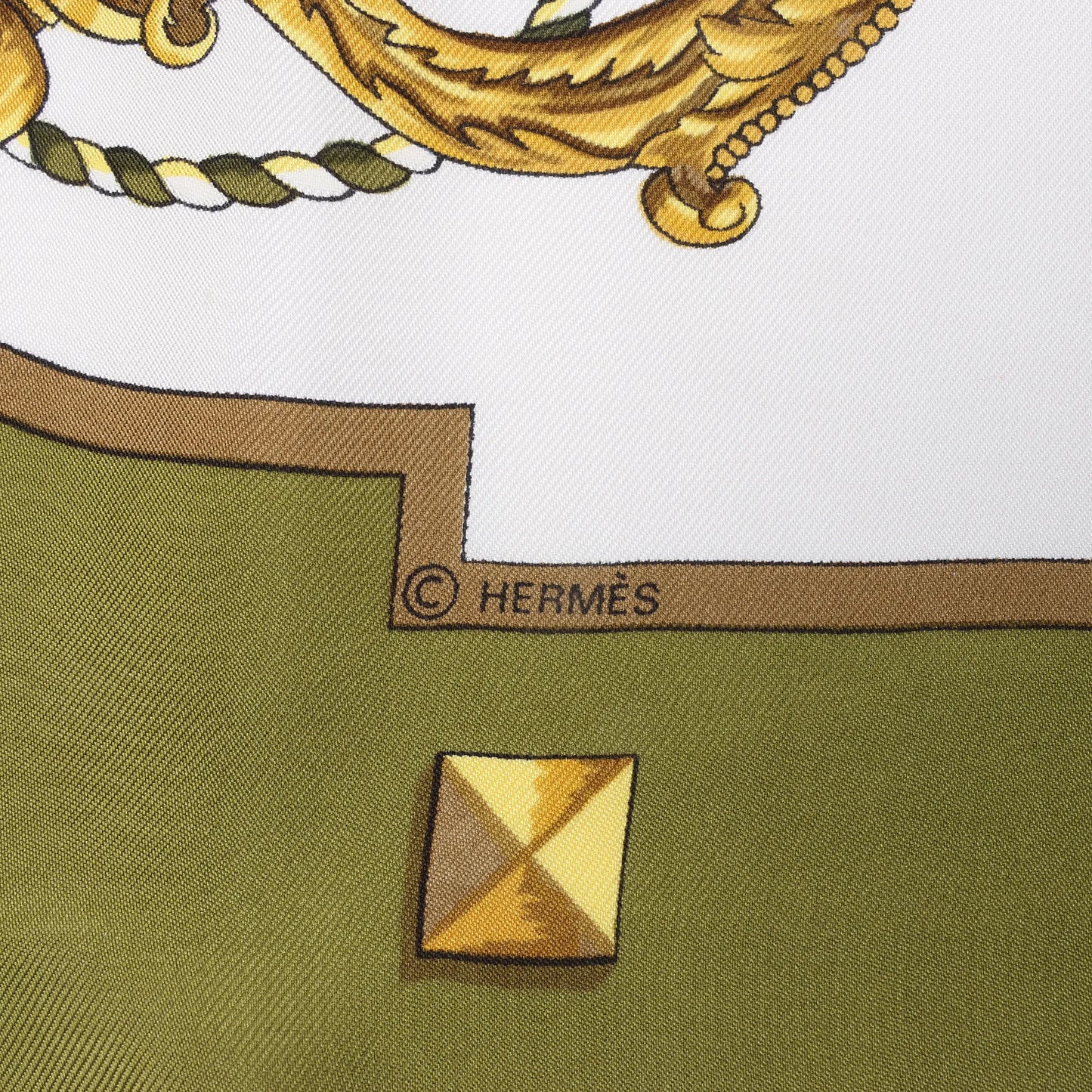 Hermès Carré 90 „LES CLES“ Seidentaschentuch in Khaki