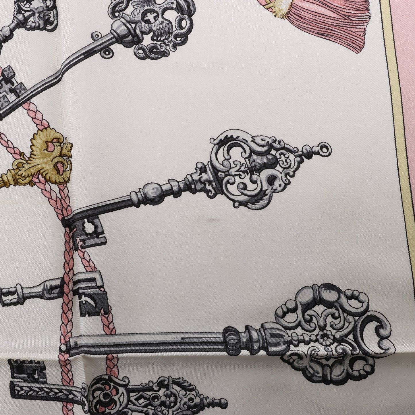 Hermès Carré 90 „LES CLES“ 100% Seidenschal in Rosa