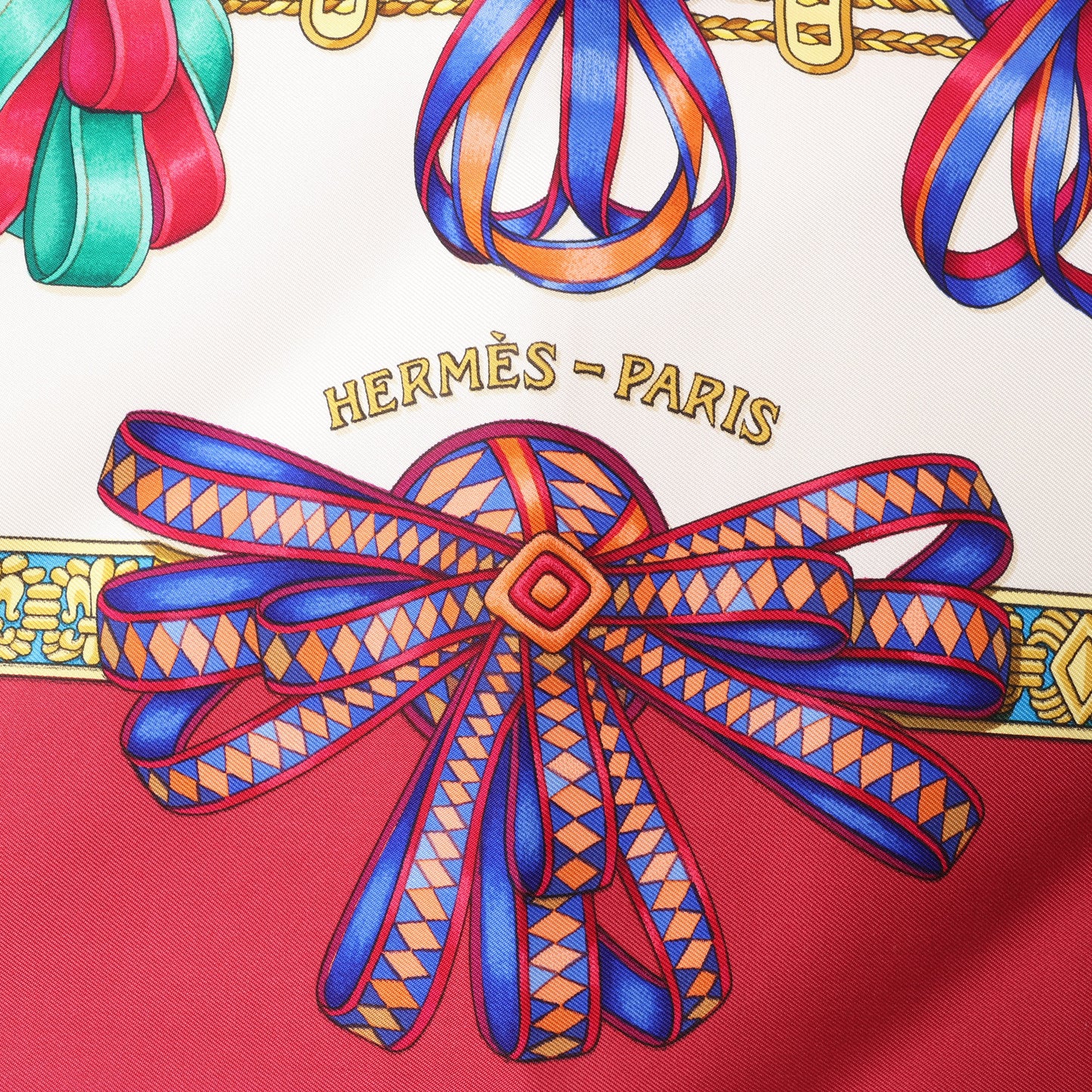 Hermès Carré 90 „LES RUBANS DU CHEVAL“ Schal aus 100 % Seide in Burgund