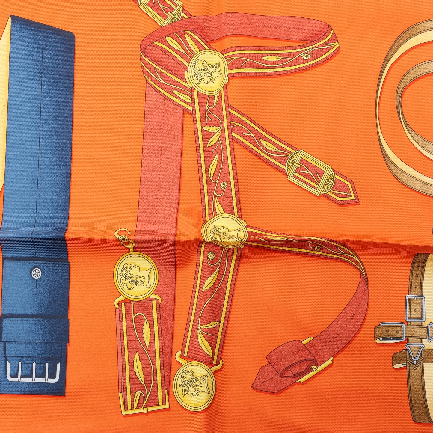 Hermès Carré 90 „LETTRES EQUESTRES“ Schal aus 100 % Seide in Orange