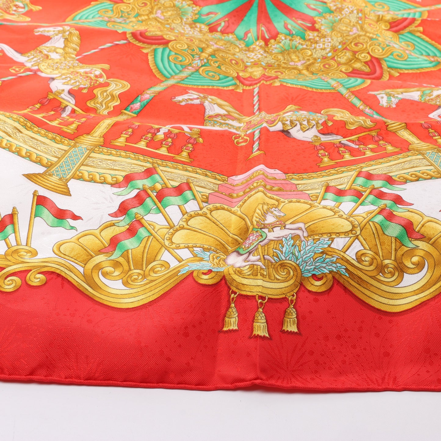 Hermès Carré 90 „LUNAPARK“ 100% Seidenschal in Rot