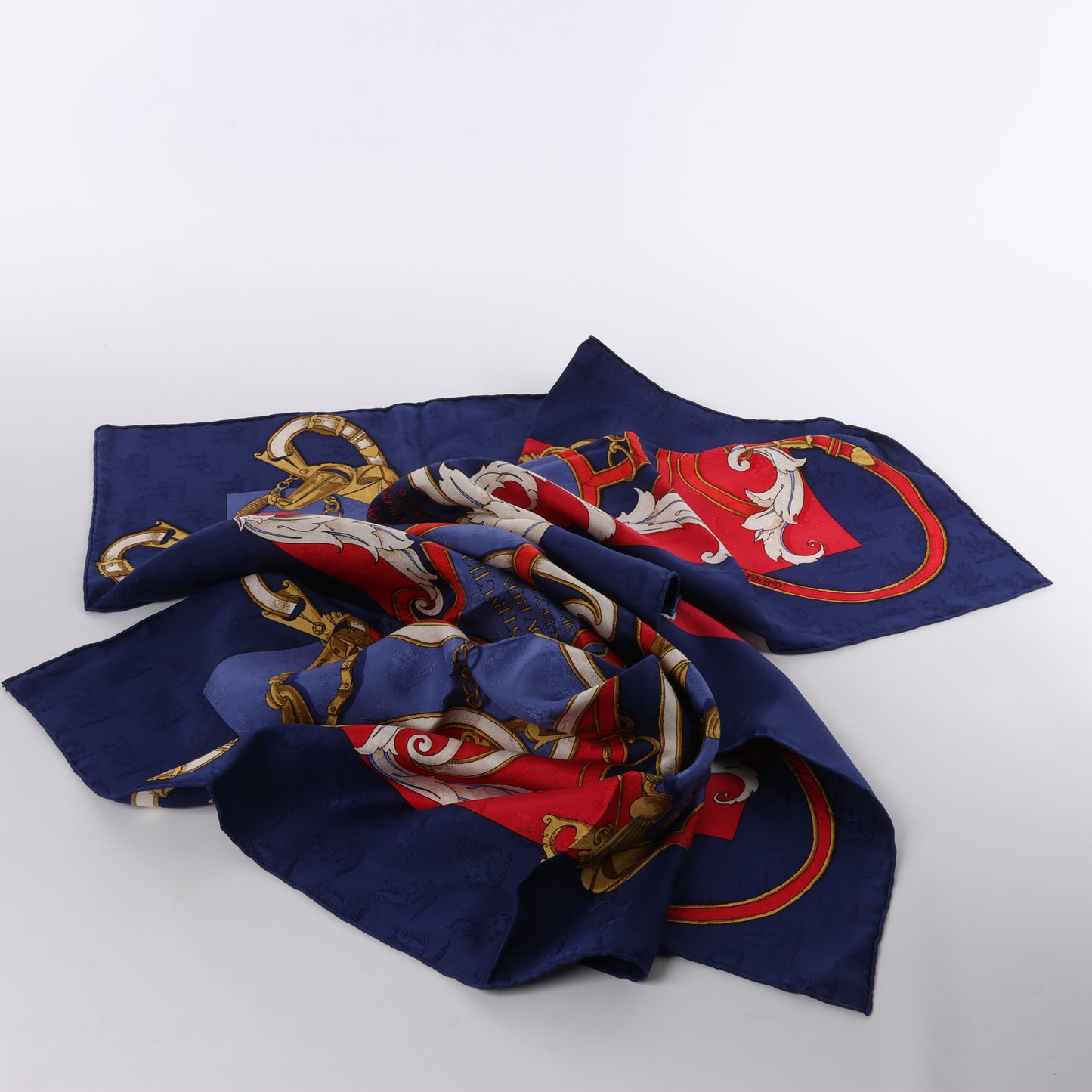 Hermès Carré 90 " L’INSTRVCTION DV ROY" 100% Silk Scarf in Navy x Red