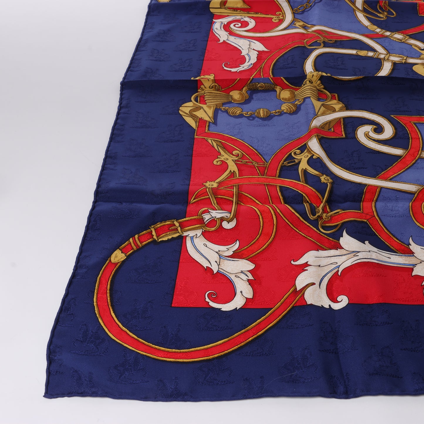 Hermès Carré 90 " L’INSTRVCTION DV ROY" 100% Silk Scarf in Navy x Red