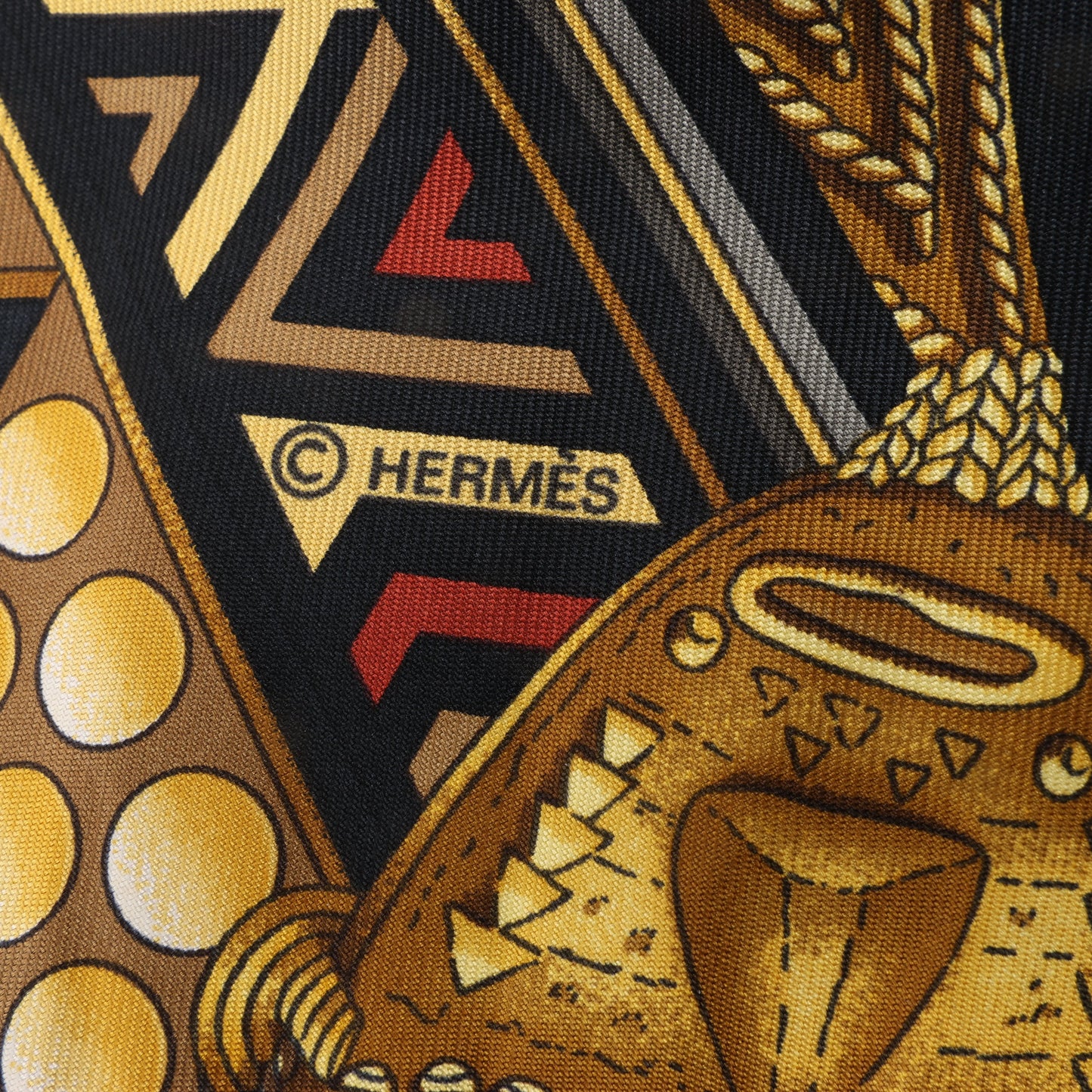 Carré Hermès Carré 90 « L'OR DES CHEFS » 100 % soie noir