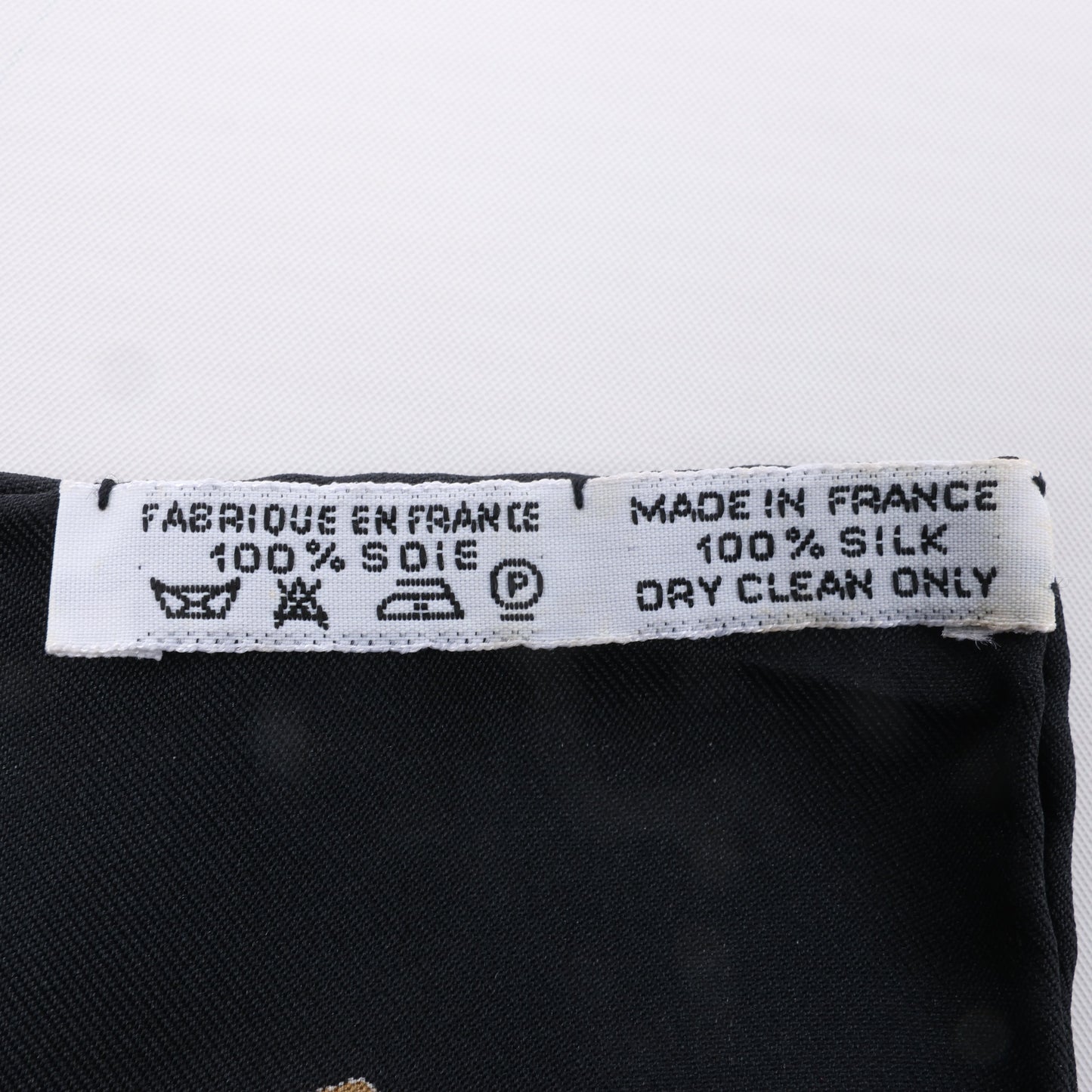 Carré Hermès Carré 90 « L'OR DES CHEFS » 100 % soie noir