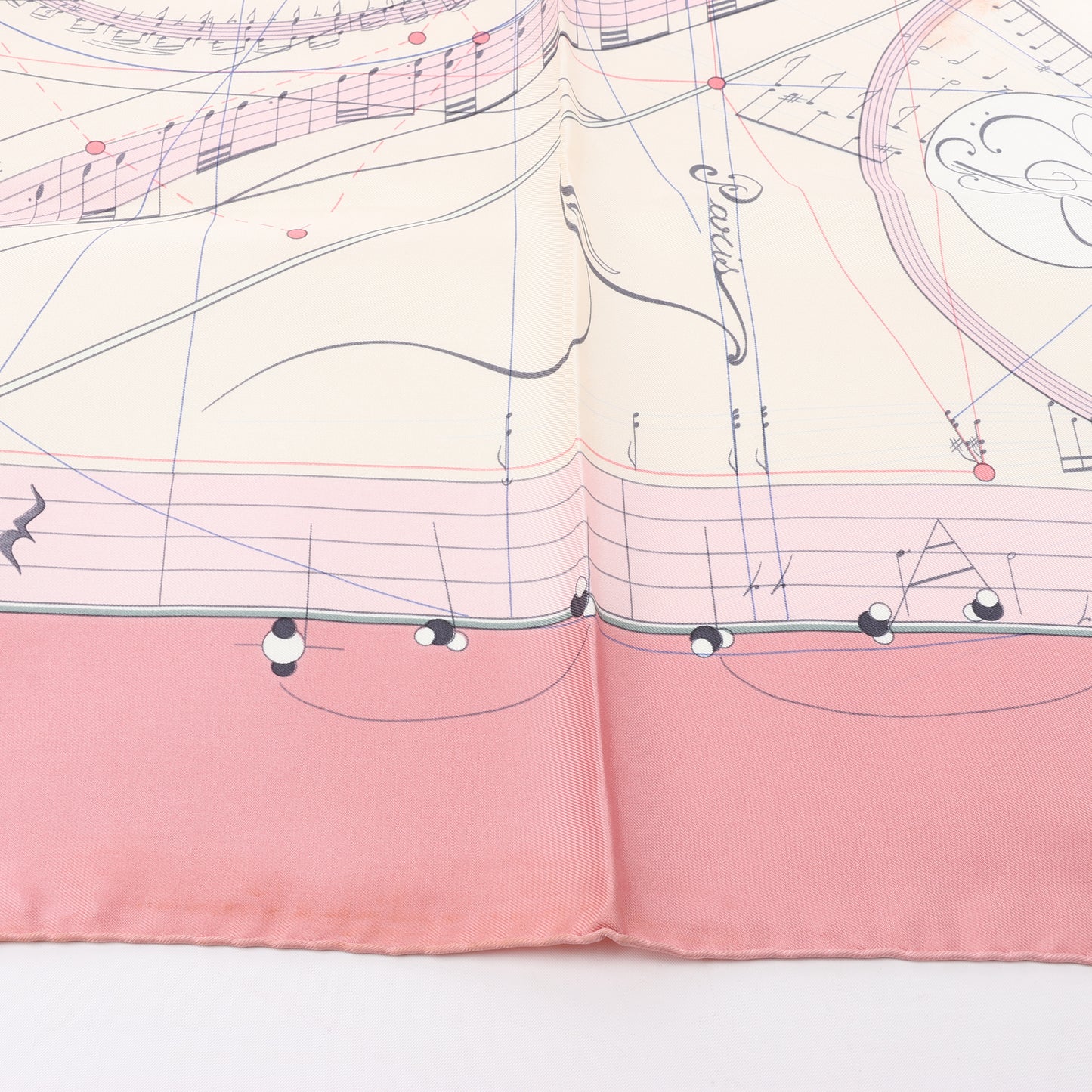 Hermès Carré 90 „La Musique Des Spheres“ Schal aus 100 % Seide in Rosa