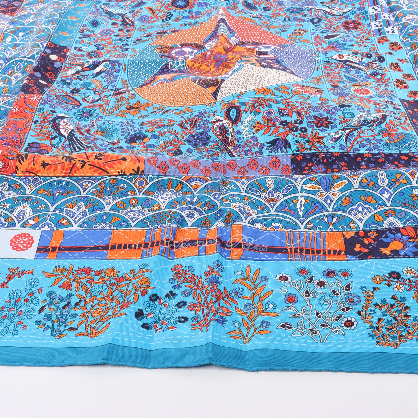 Hermès Carré 90 "Pique Fleuri de Provence" 100% Silk Scarf in Blue