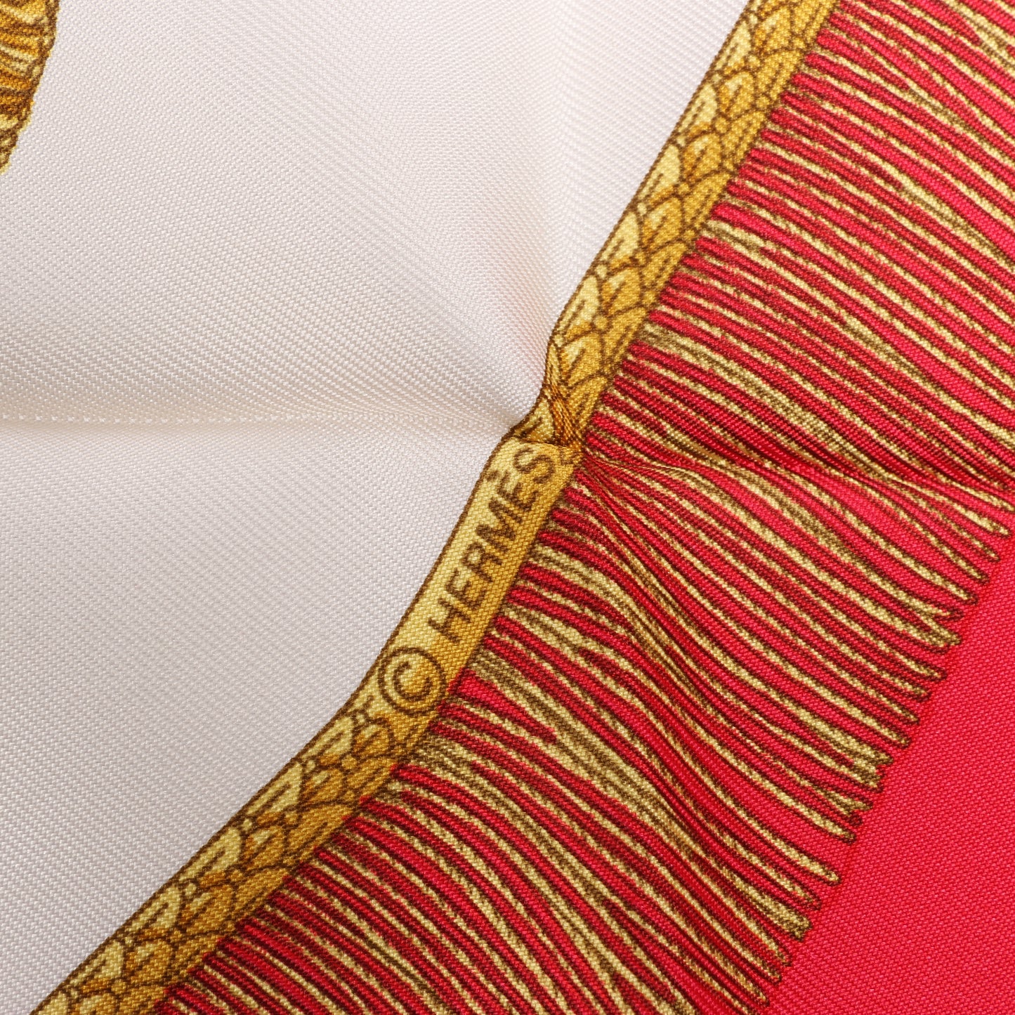 Hermès Carré 90 „Poste et Cavalerie“ Seidentaschentuch in Rot