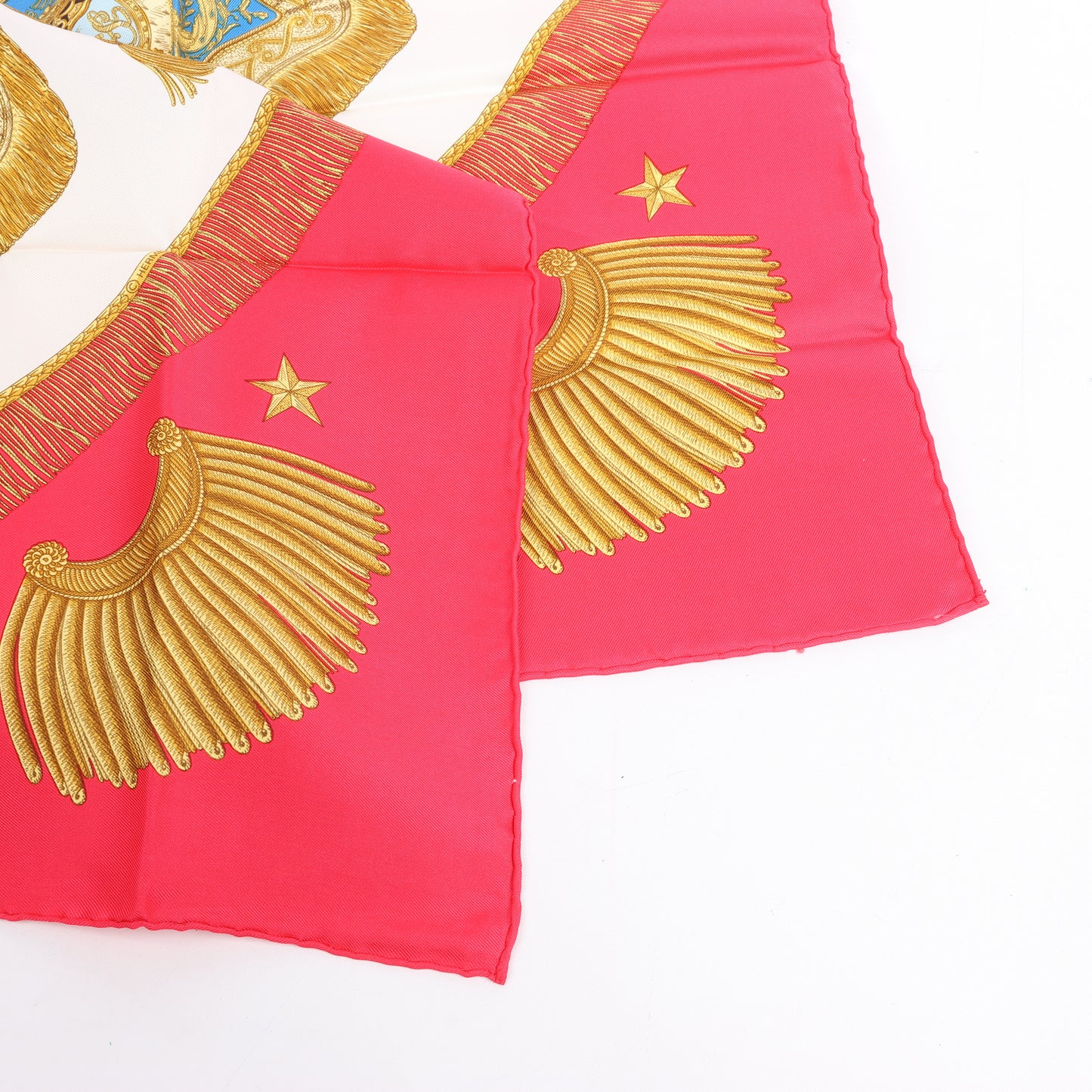 Hermès Carré 90 „Poste et Cavalerie“ Seidentaschentuch in Rot