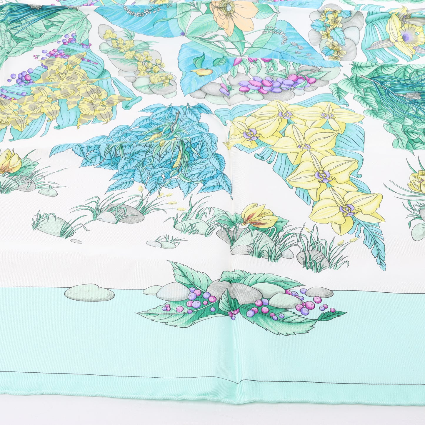 Hermès Carré 90 "Pythagore" 100% Silk Scarf in Green