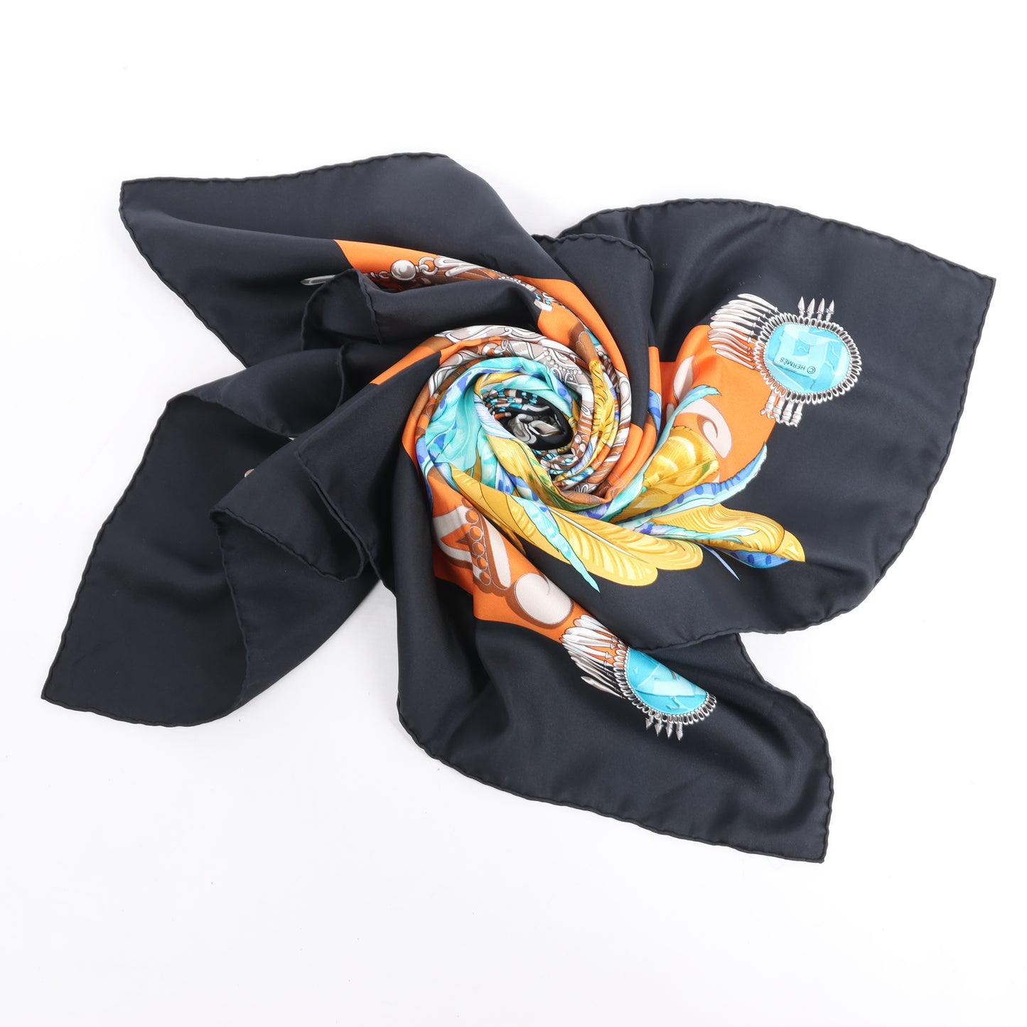 Hermès Carré 90 "Buddha Carnival" Seidentaschentuch in Schwarz