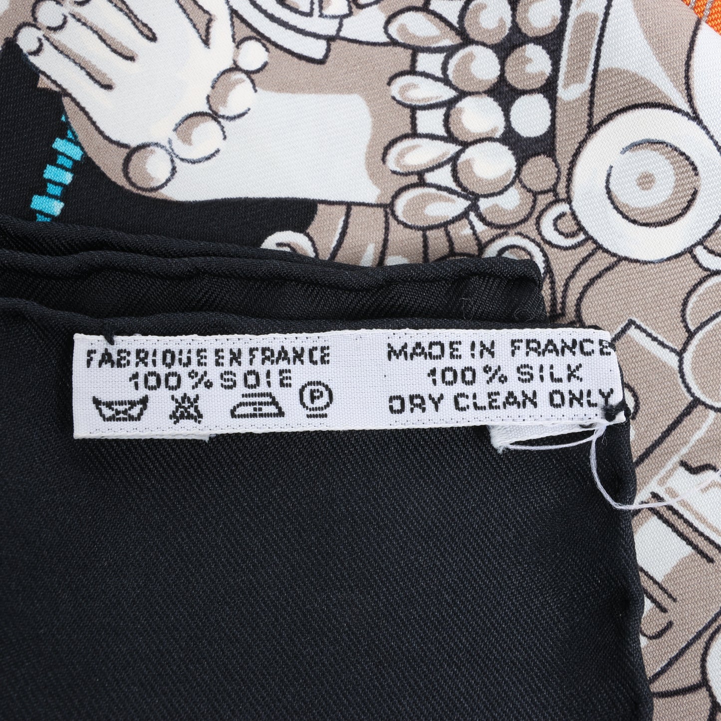 Hermès Carré 90 "Buddha Carnival" Seidentaschentuch in Schwarz