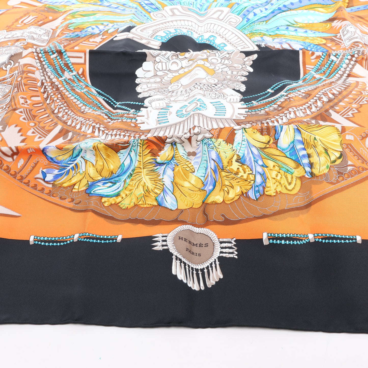 Hermès Carré 90 "Buddha Carnival" Seidentaschentuch in Schwarz