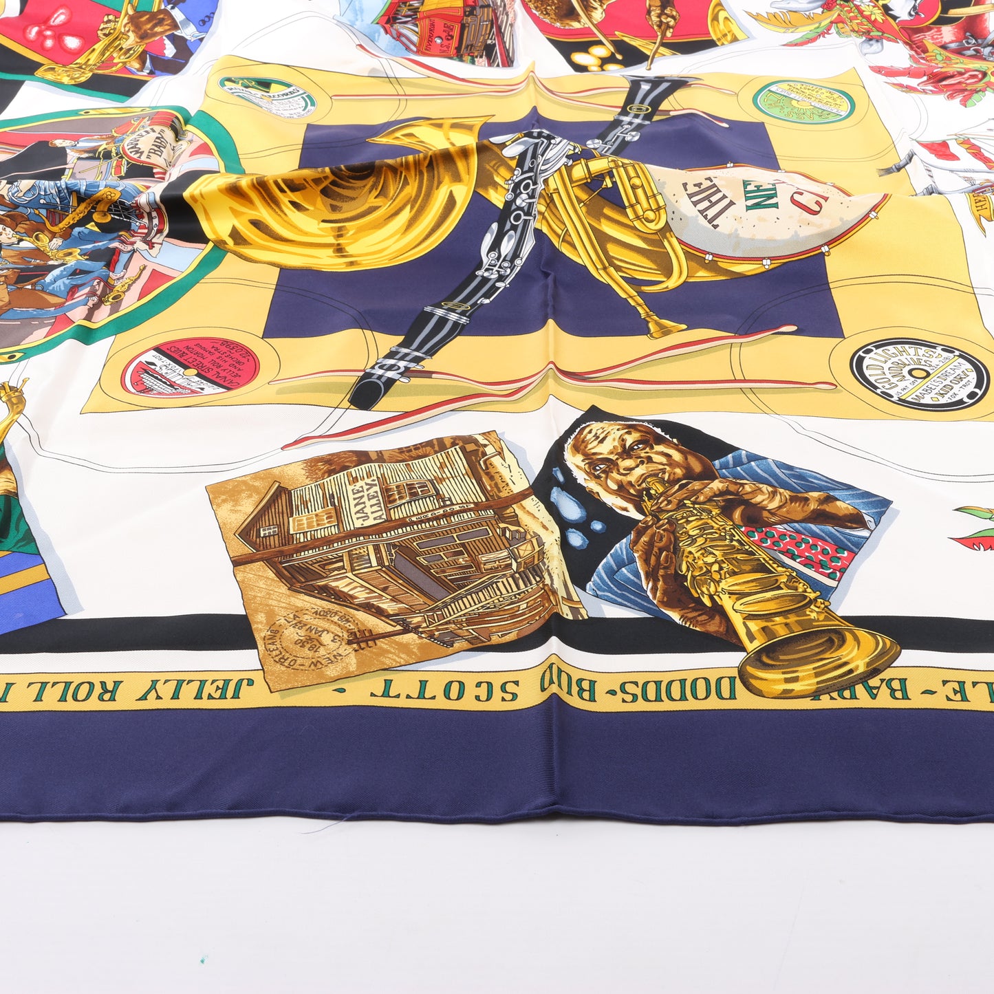 Hermès Carré 90 „THE ORIGINAL NEW ORLEANS CREOLE JAZZ 1923“ Schal aus 100 % Seide in Marineblau
