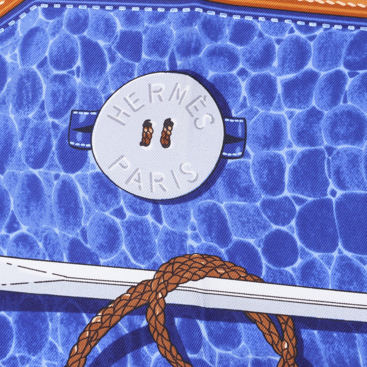 Hermès Carré 90 „TOUT CUIR“ Schal aus 100 % Seide in Marineblau