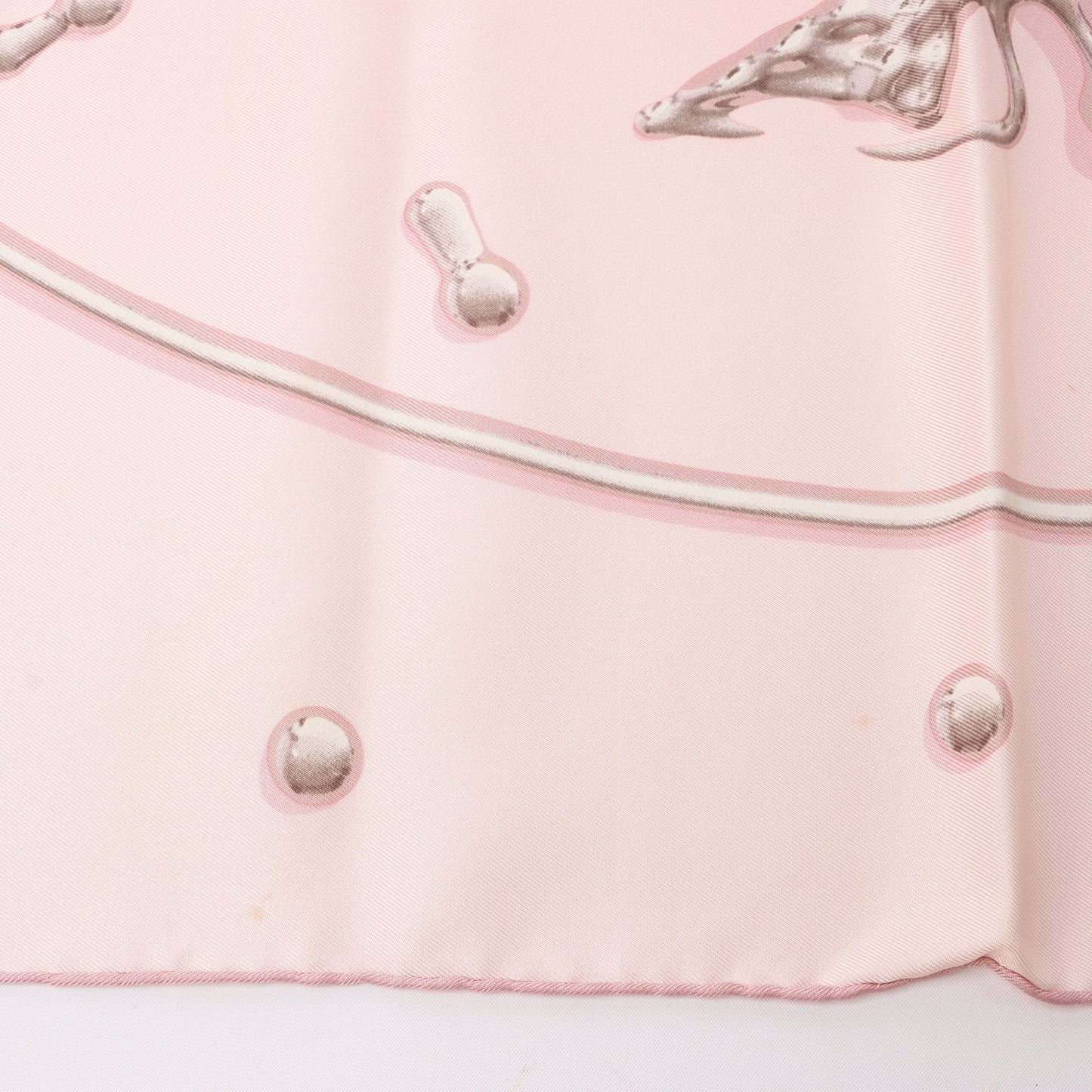 Hermès Carré 90 "VIF ARGENT" 100% Silk Scarf in Pink