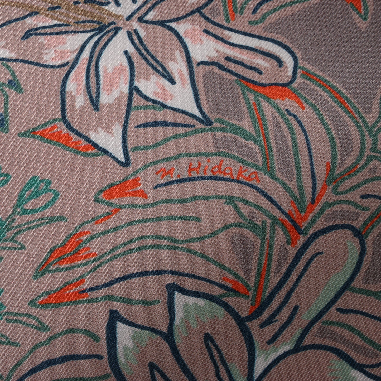 Hermès Carré 90 "Mille Feuilles de Soie" 100% Silk Scarf in Gray