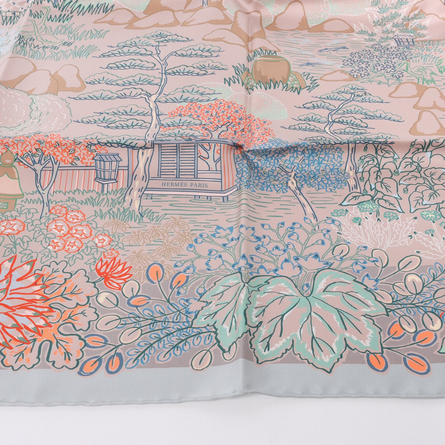 Hermès Carré 90 "Mille Feuilles de Soie" 100% Silk Scarf in Gray