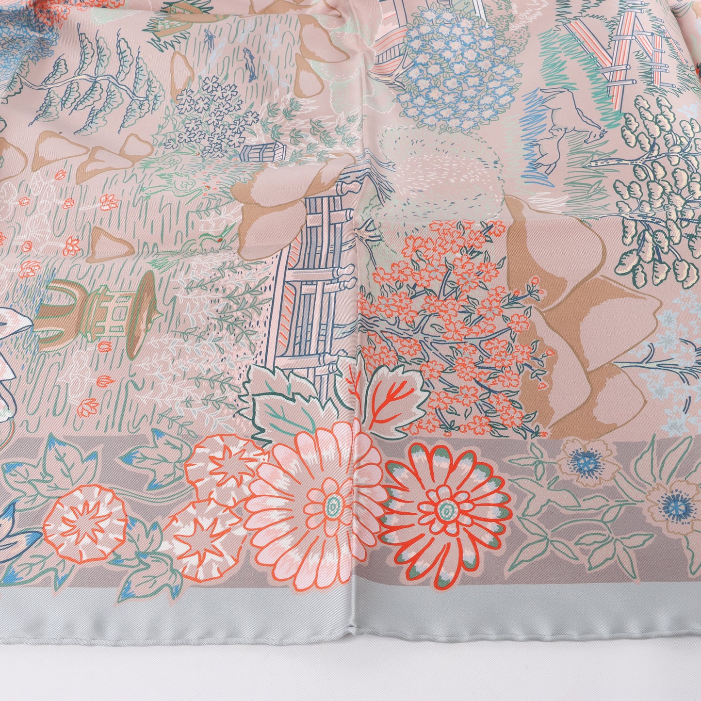 Hermès Carré 90 "Mille Feuilles de Soie" 100% Silk Scarf in Gray
