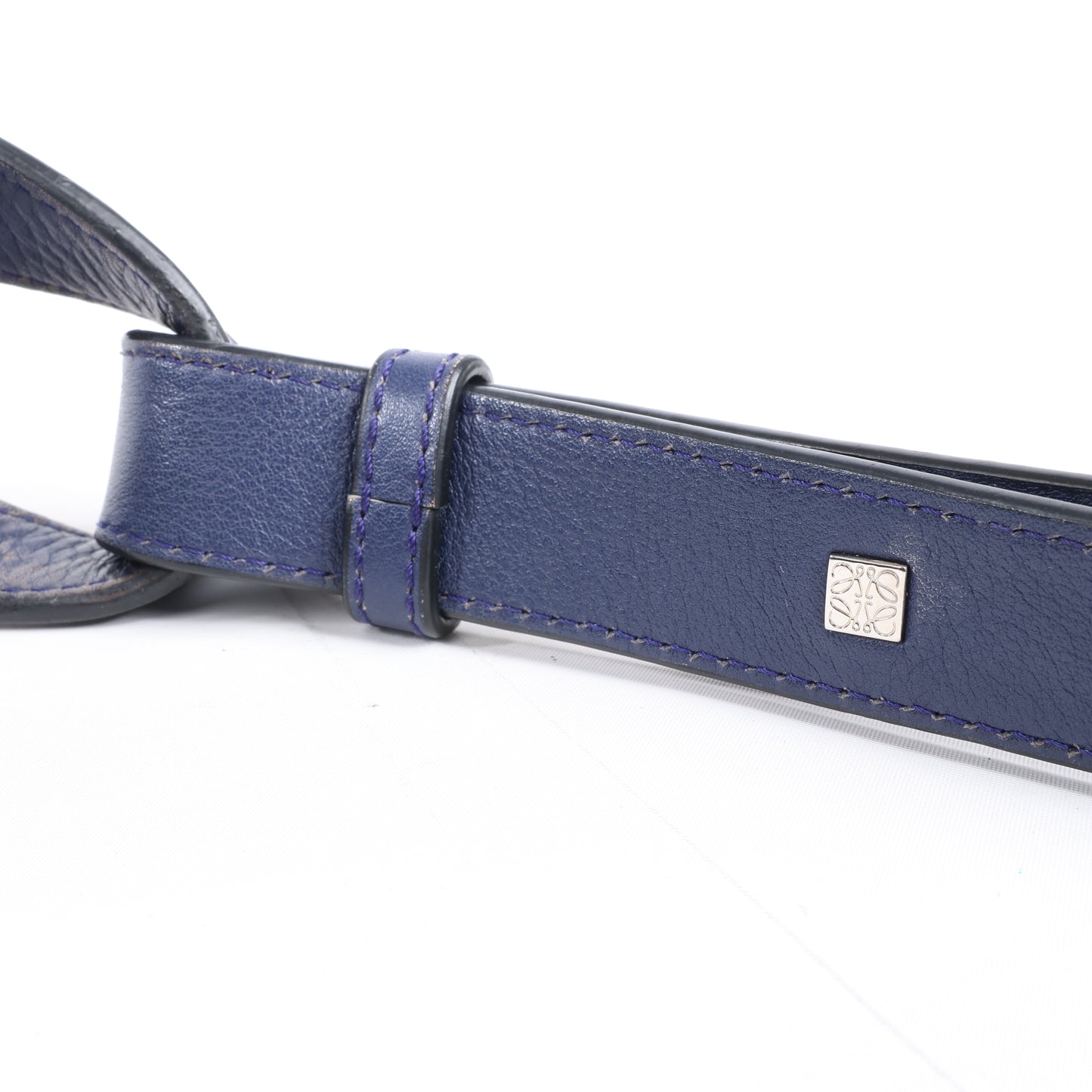 LOEWE – Hammock – Kleine 2-Wege-Handtasche aus Leder in Marineblau