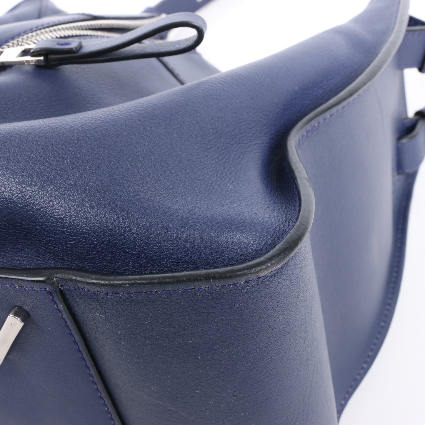 LOEWE – Hammock – Kleine 2-Wege-Handtasche aus Leder in Marineblau