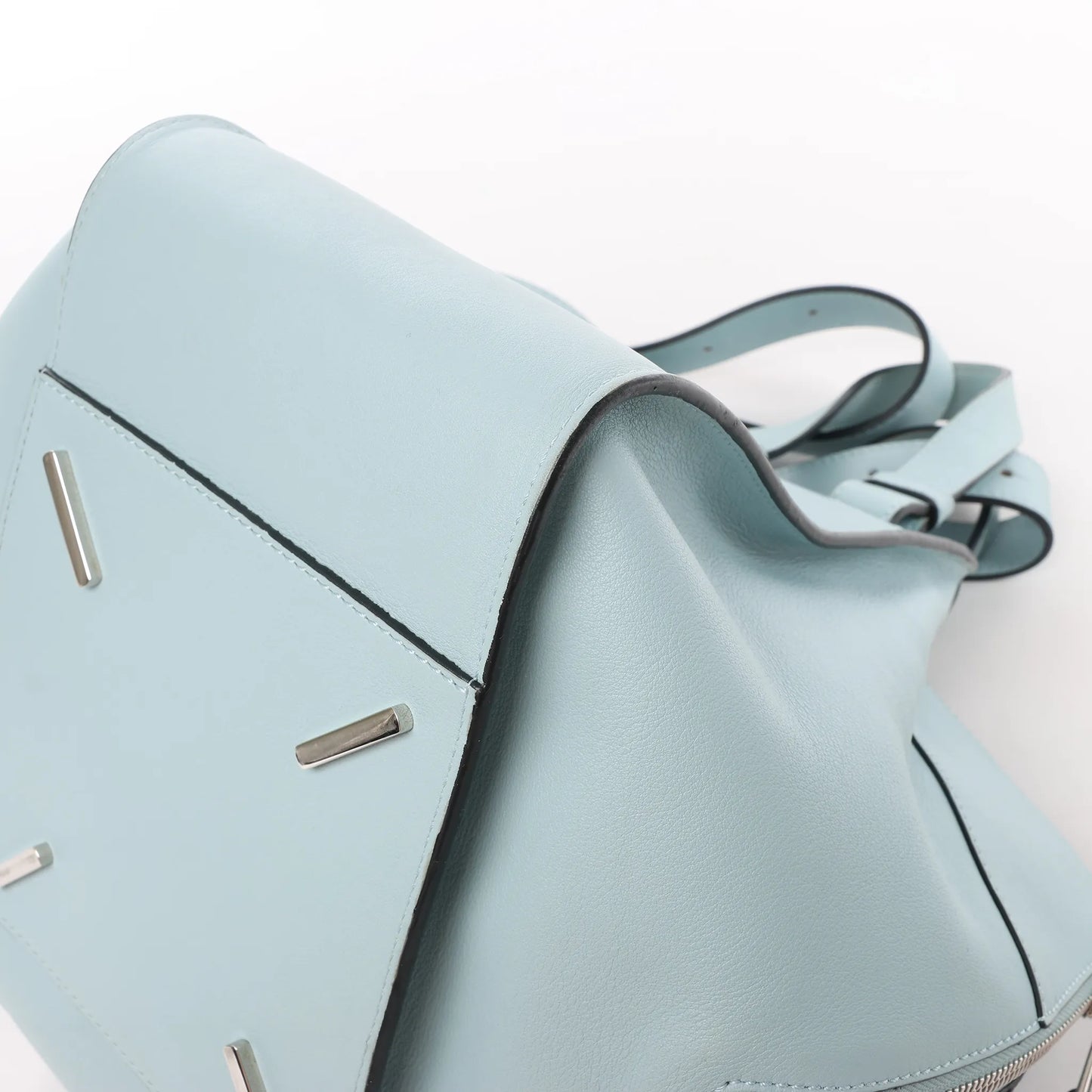 LOEWE Hammock Kleine 2-Wege-Handtasche aus Leder in Hellblau