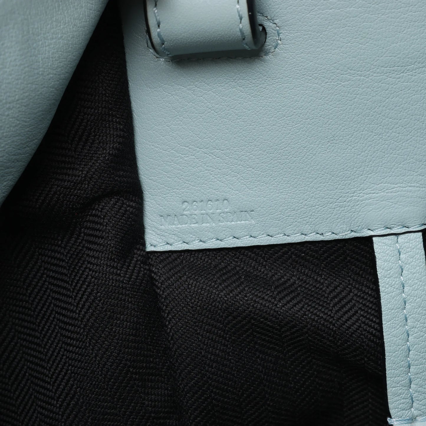LOEWE Hammock Kleine 2-Wege-Handtasche aus Leder in Hellblau