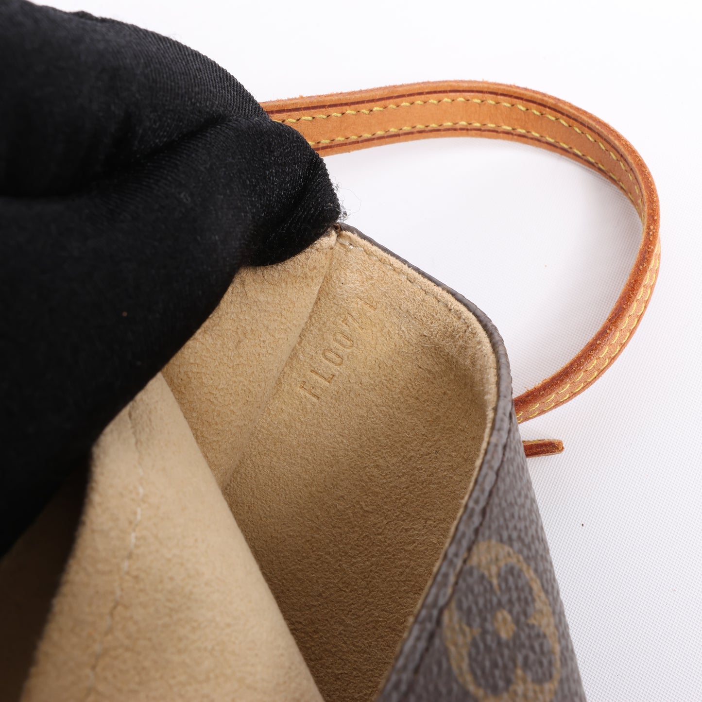 Louis Vuitton Monogram Canvas Pochette Twin GM Umhängetasche M51852