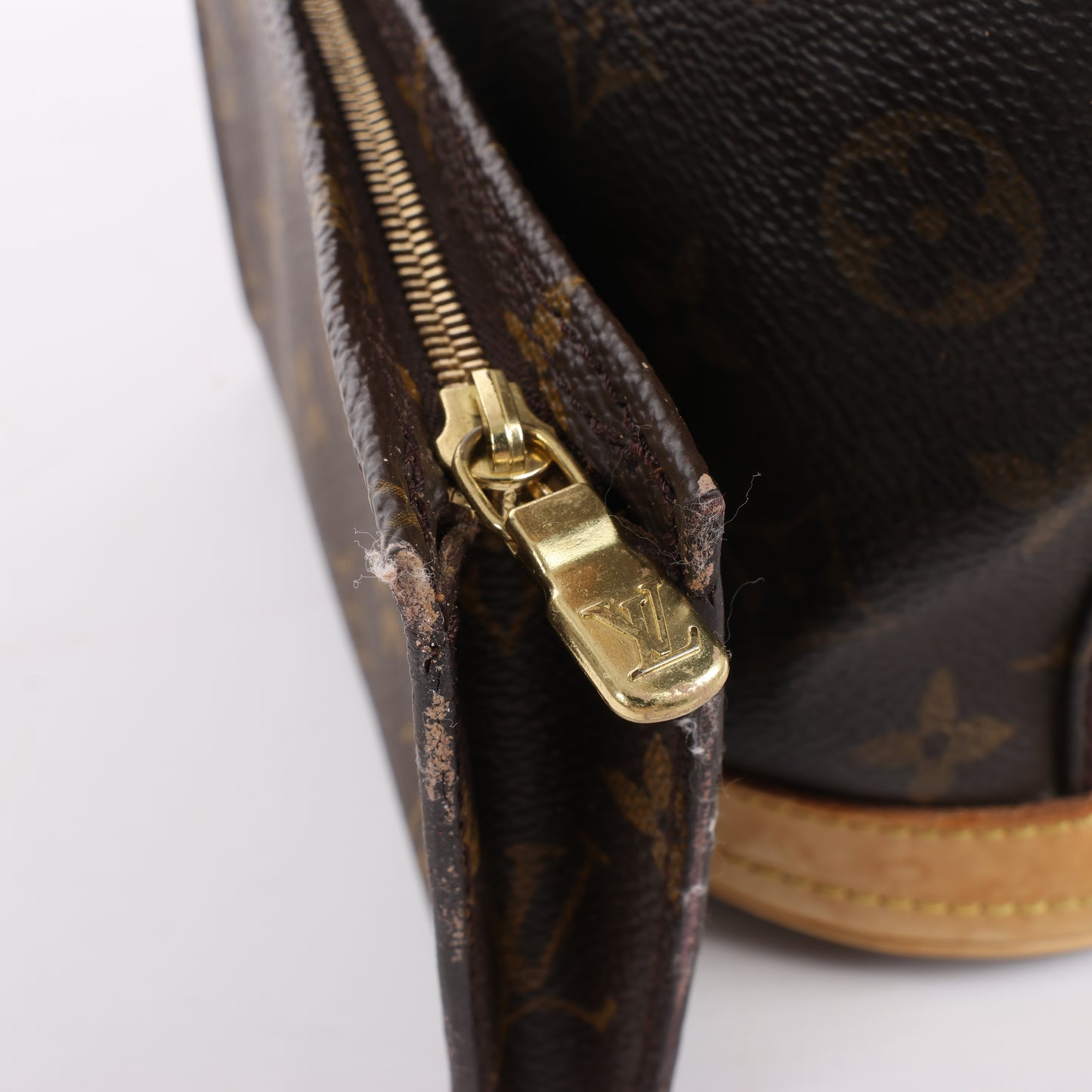 Louis Vuitton Monogram Canvas Bucket Shoulder Bag