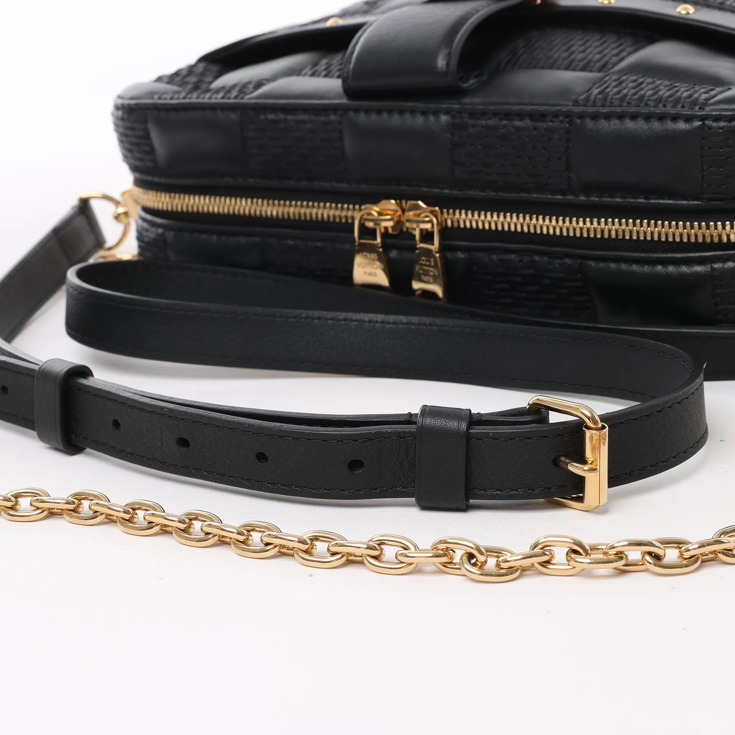 Louis Vuitton Damier Quilt Troca MM Umhängetasche in Schwarz M59114