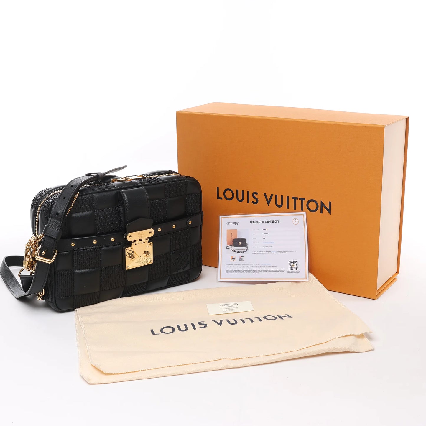 Louis Vuitton Damier Quilt Troca MM Umhängetasche in Schwarz M59114