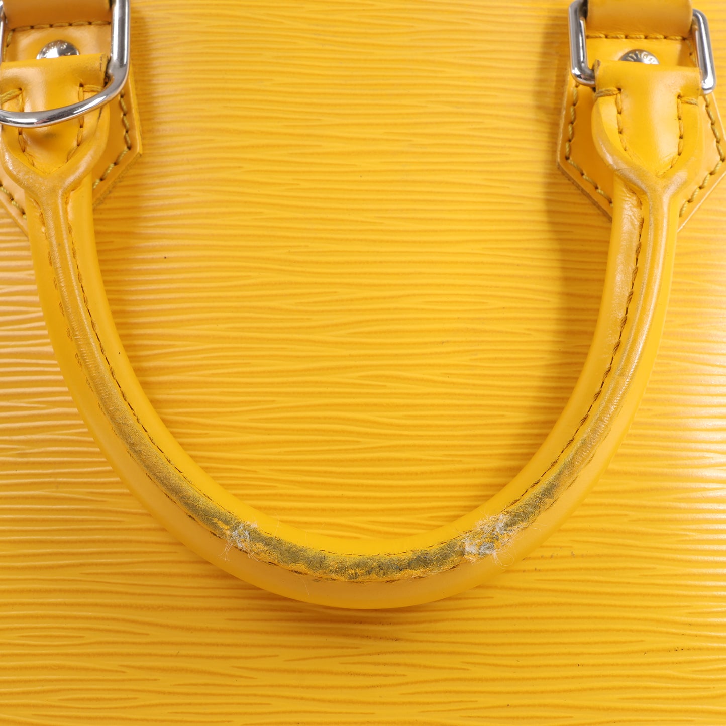 Louis Vuitton Alma PM Handtasche aus Epi-Leder in Gelb M40951