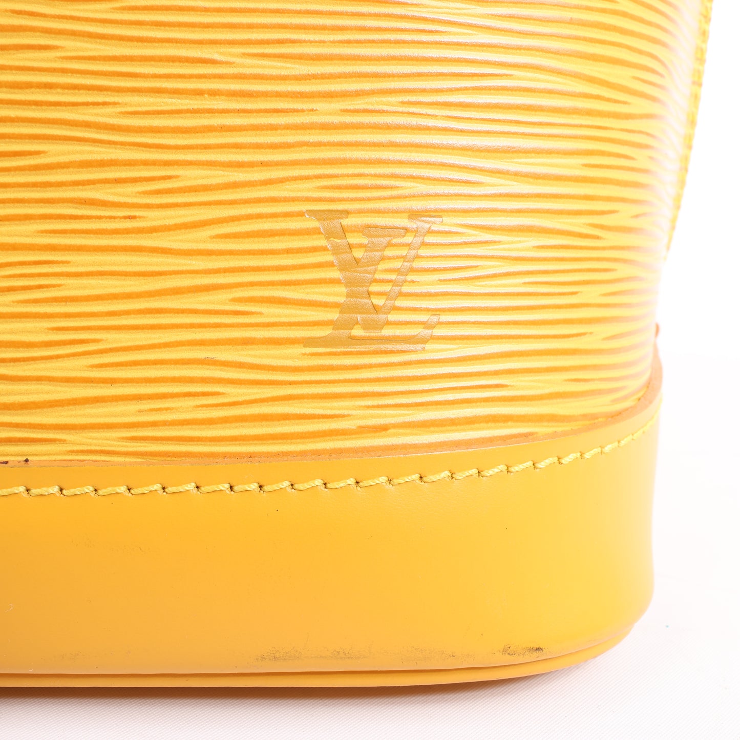 Louis Vuitton Alma PM Handtasche aus Epi-Leder in Gelb M52149