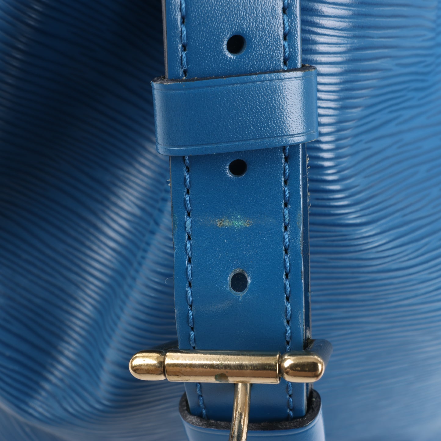Louis Vuitton Epi Leder Noe Umhängetasche in Blau M44005