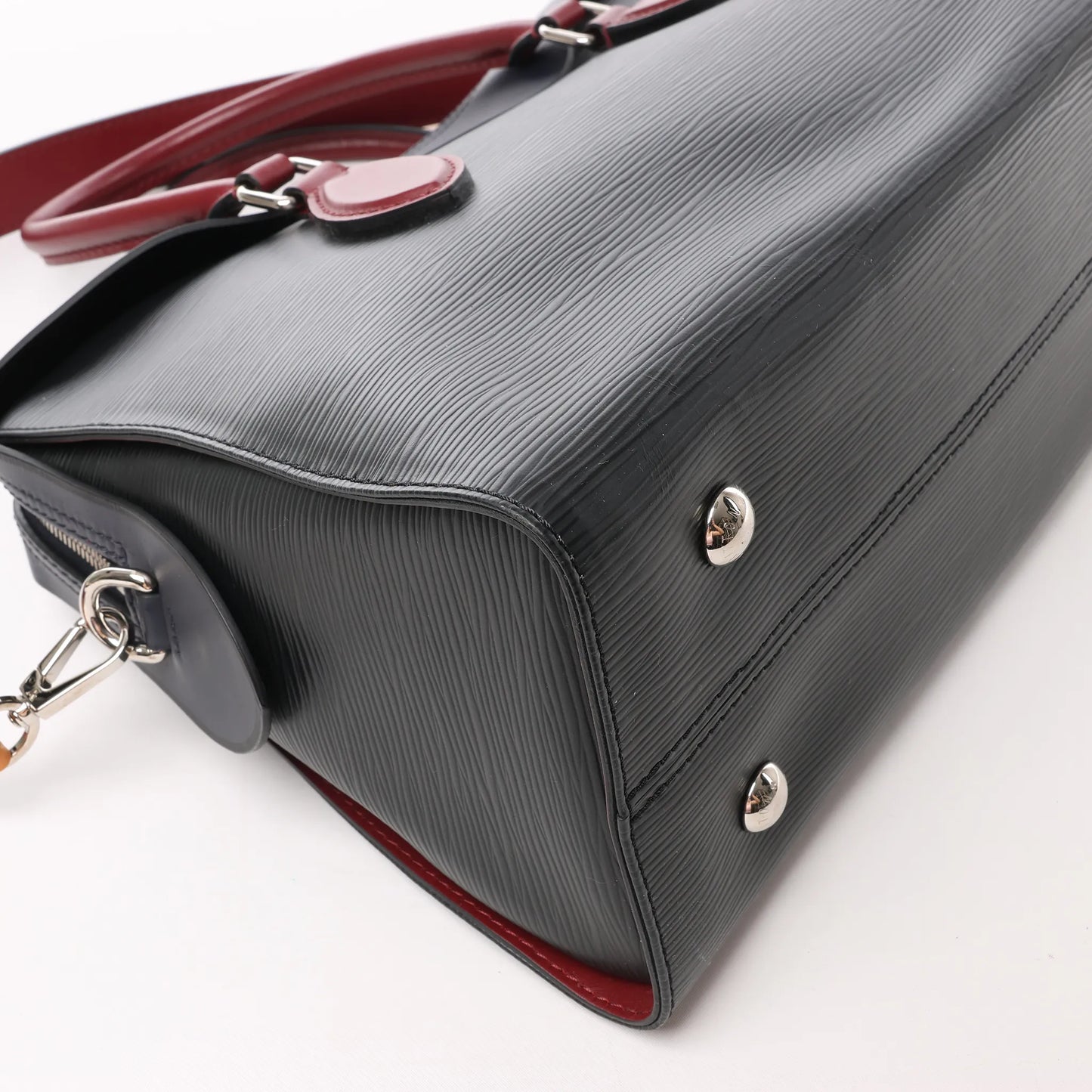 Sac à main Louis Vuitton Tuileries en cuir épi noir M54387