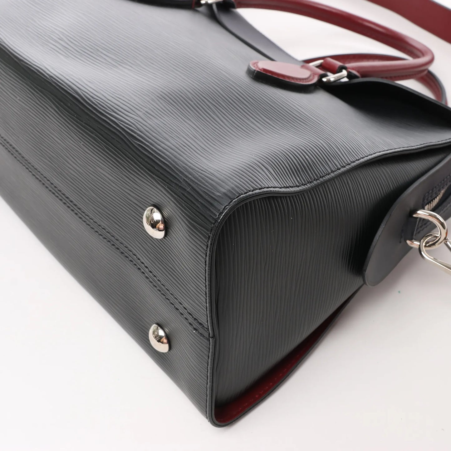Sac à main Louis Vuitton Tuileries en cuir épi noir M54387